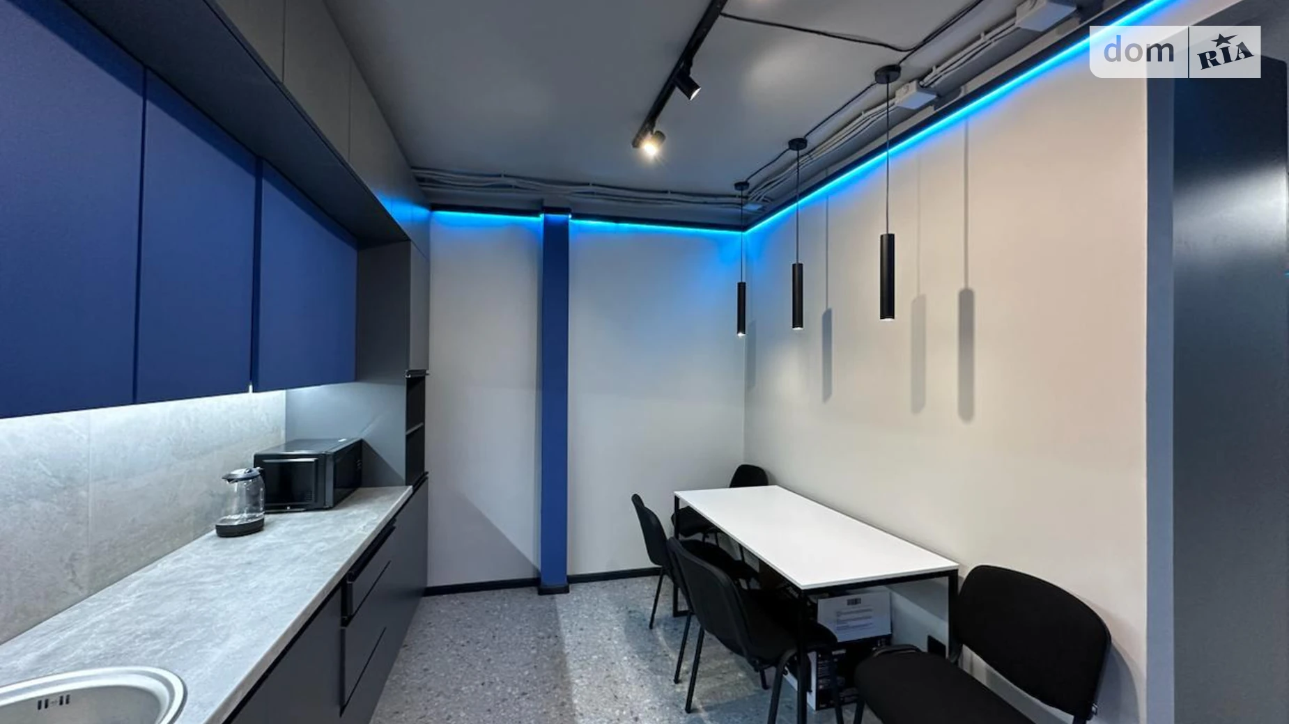 Сдается в аренду офис 100 кв. м в бизнес-центре, цена: 1500 $ - фото 5