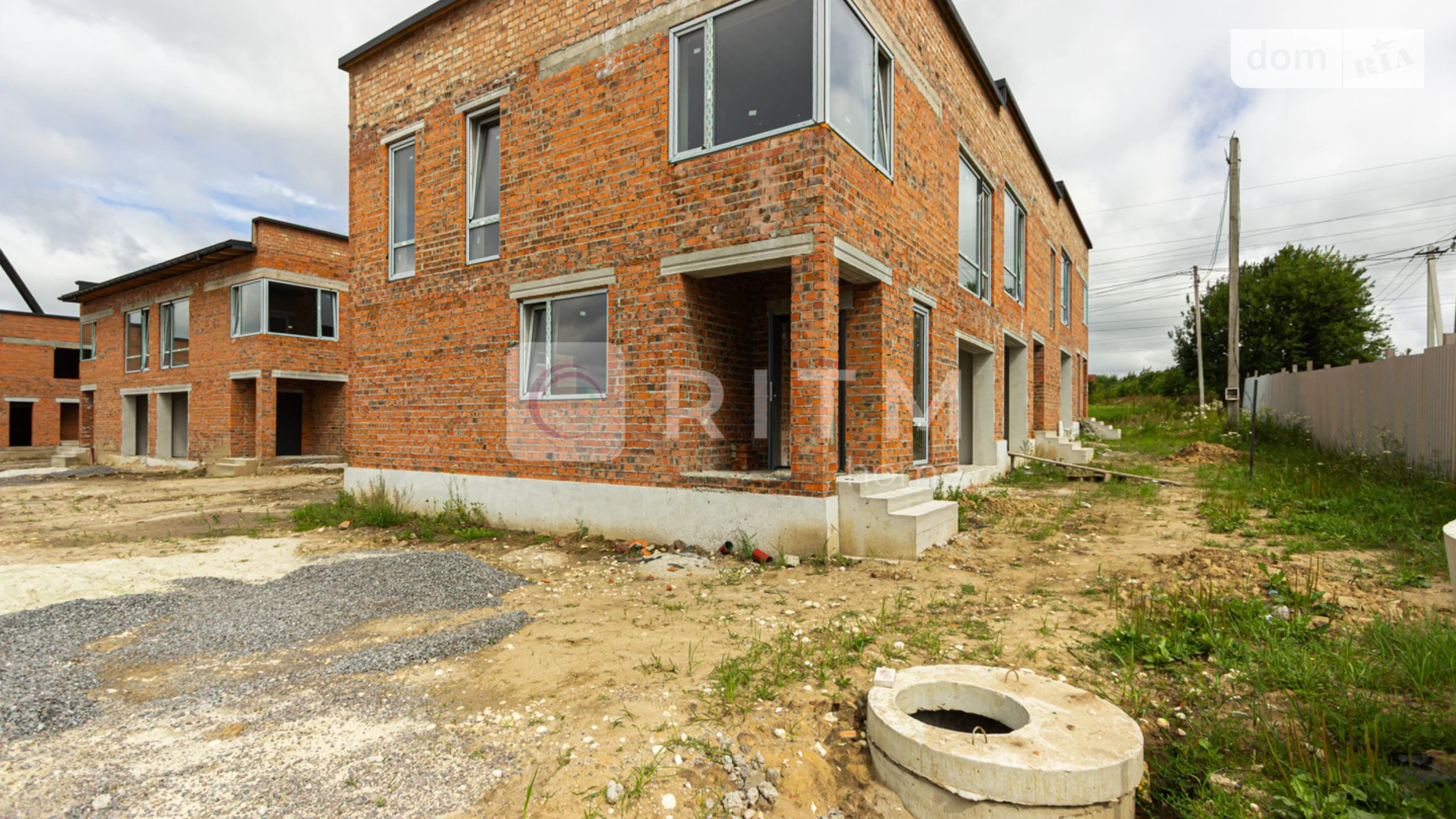 Продается дом на 2 этажа 123 кв. м с бассейном, цена: 93000 $ - фото 4