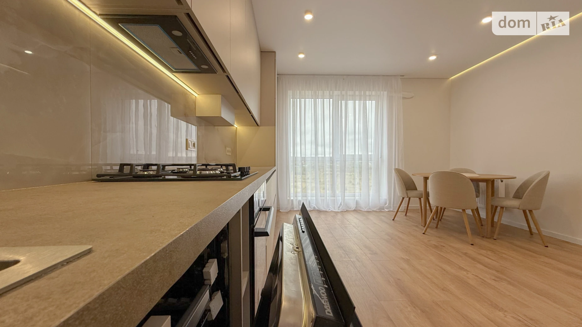 Продается 1-комнатная квартира 47 кв. м в Ровно, ул. Студенческая - фото 3