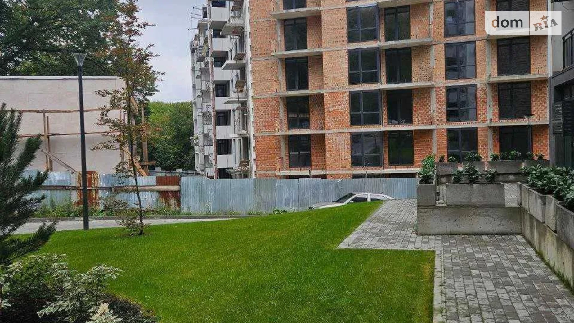 Продается 1-комнатная квартира 49 кв. м в Винниках, ул. Лесная - фото 2