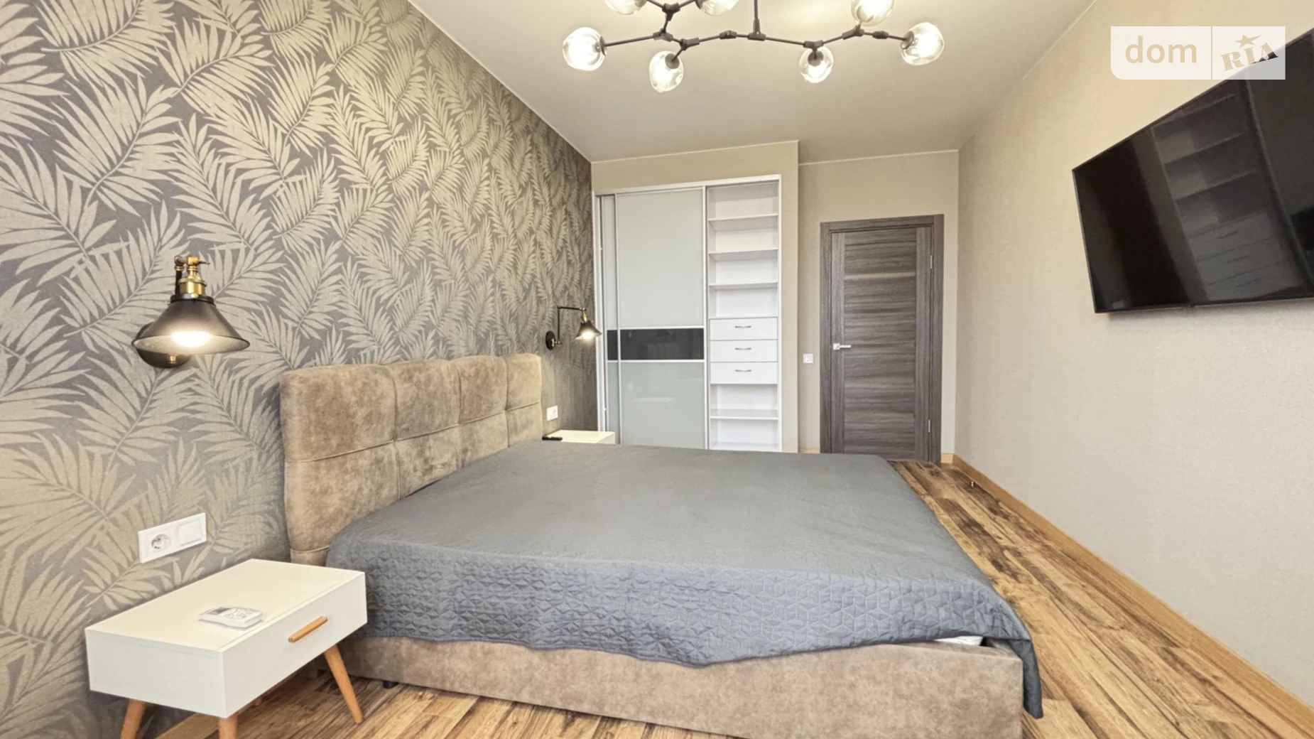 Продается 1-комнатная квартира 42.5 кв. м в Киеве, ул. Драгоманова - фото 2