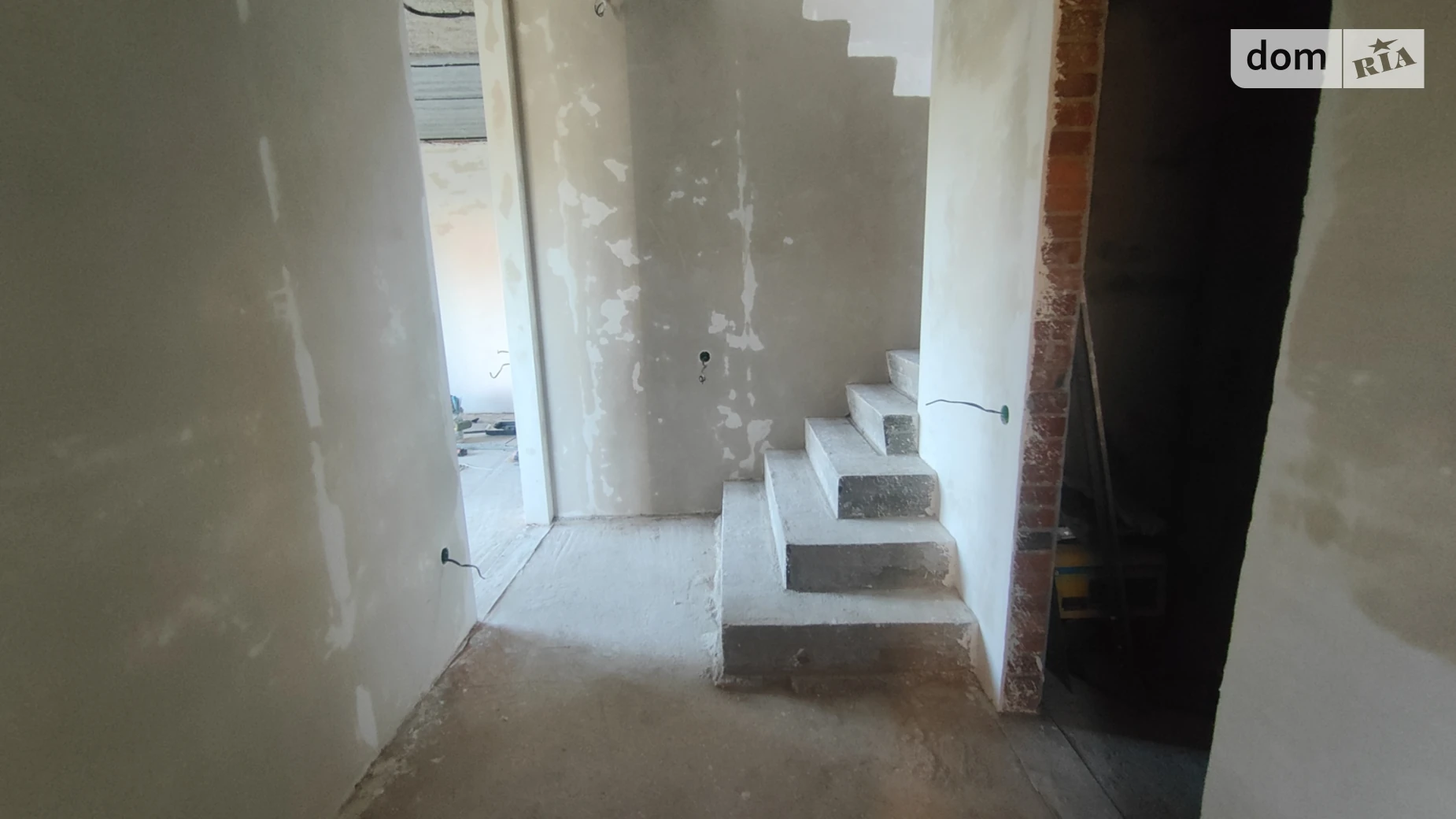 Продается дом на 2 этажа 120 кв. м с бассейном, цена: 95000 $ - фото 5