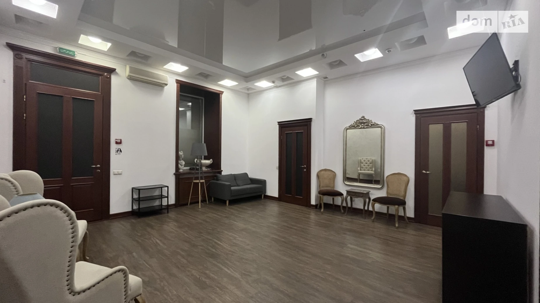 Сдается в аренду помещения свободного назначения 139.9 кв. м в 5-этажном здании, цена: 2200 $ - фото 3