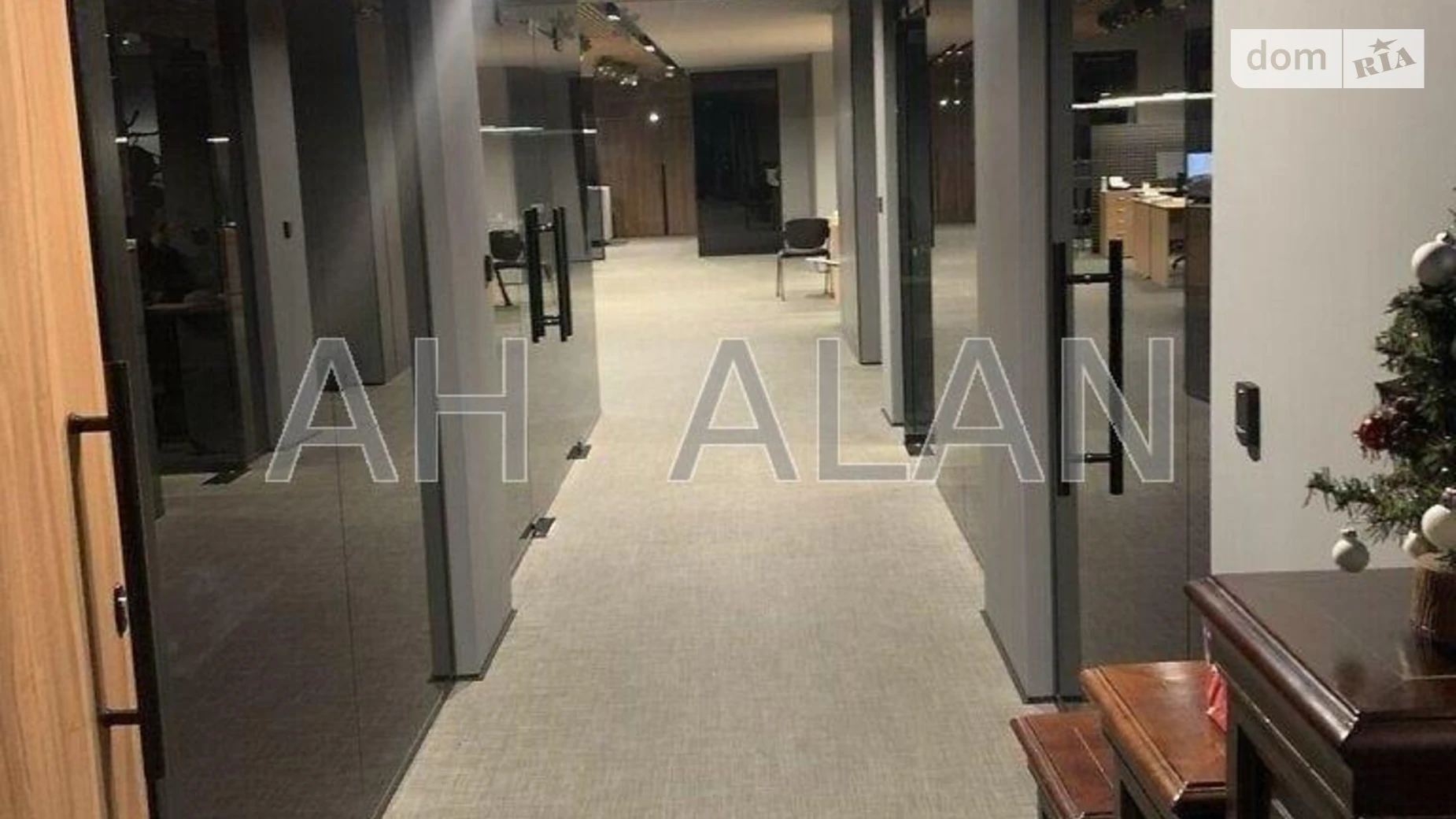 Сдается в аренду офис 410 кв. м в бизнес-центре, цена: 4100 $ - фото 4