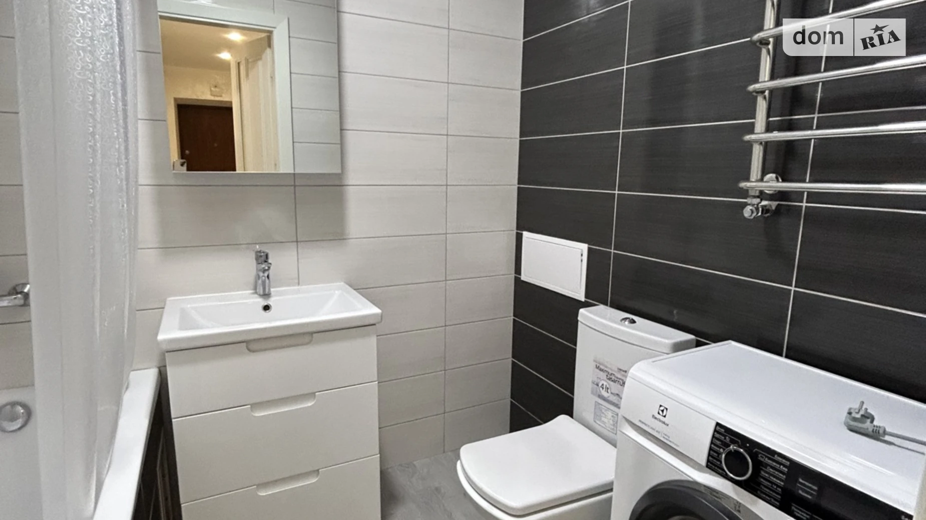 2-кімнатна квартира 70 кв. м у Тернополі, просп. Бандери Степана - фото 5