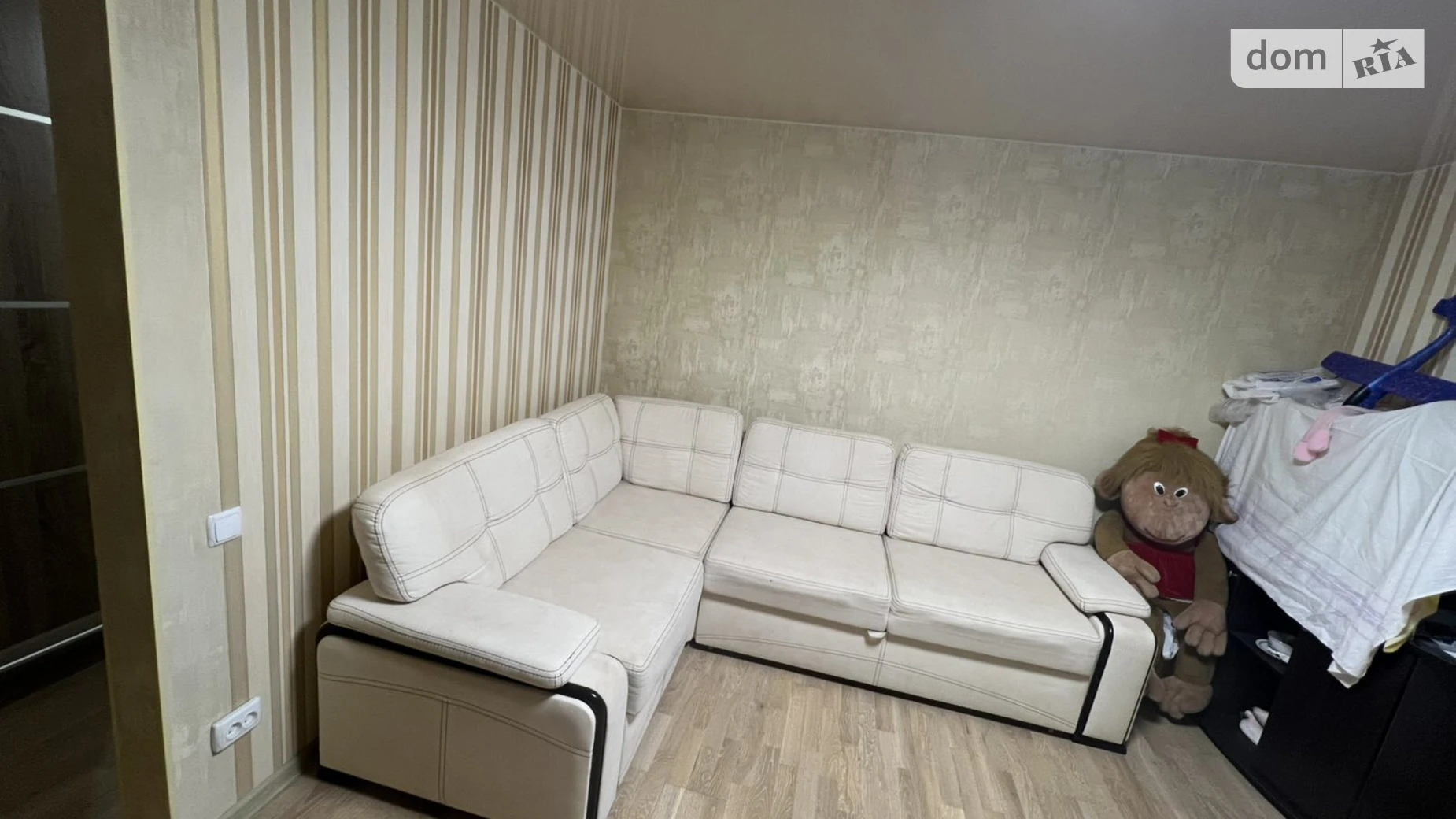 Продается 3-комнатная квартира 64.4 кв. м в Изюме, ул. Южная, 24 - фото 3