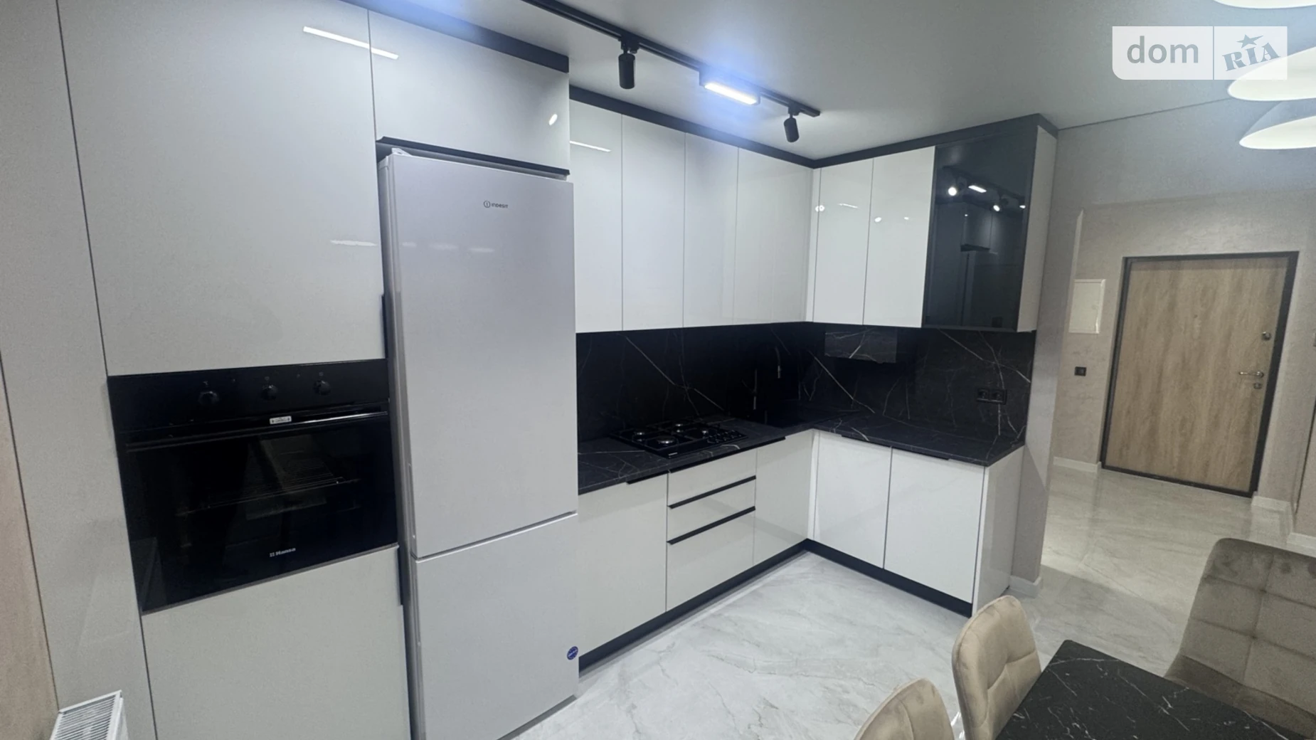 Продается 1-комнатная квартира 44 кв. м в Зарванцах, ул. Рыбацкая, 142 - фото 2