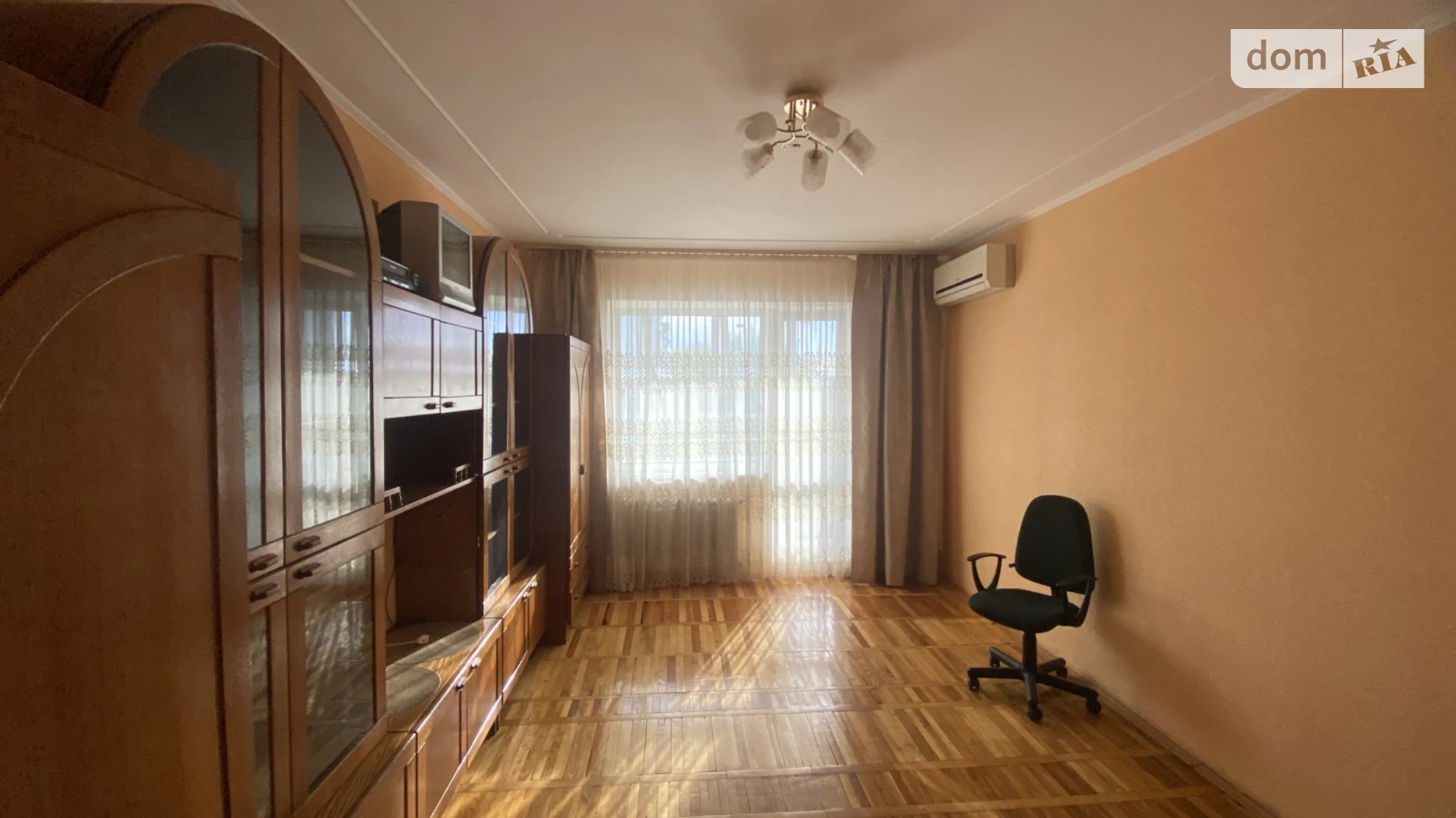 Продается 2-комнатная квартира 57.2 кв. м в, цена: 26500 $ - фото 2