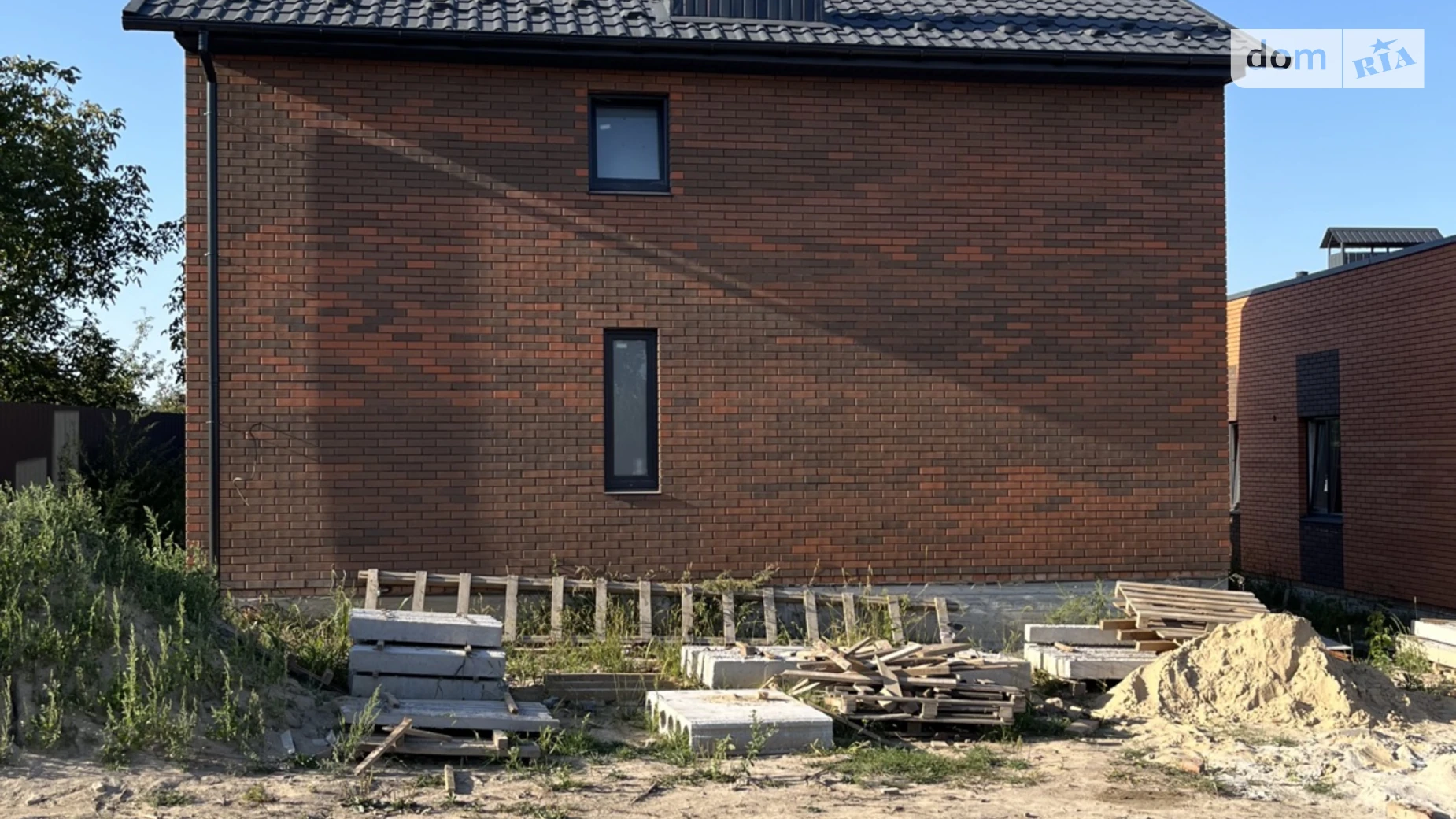 Продается дом на 2 этажа 107 кв. м с подвалом, цена: 82000 $ - фото 3