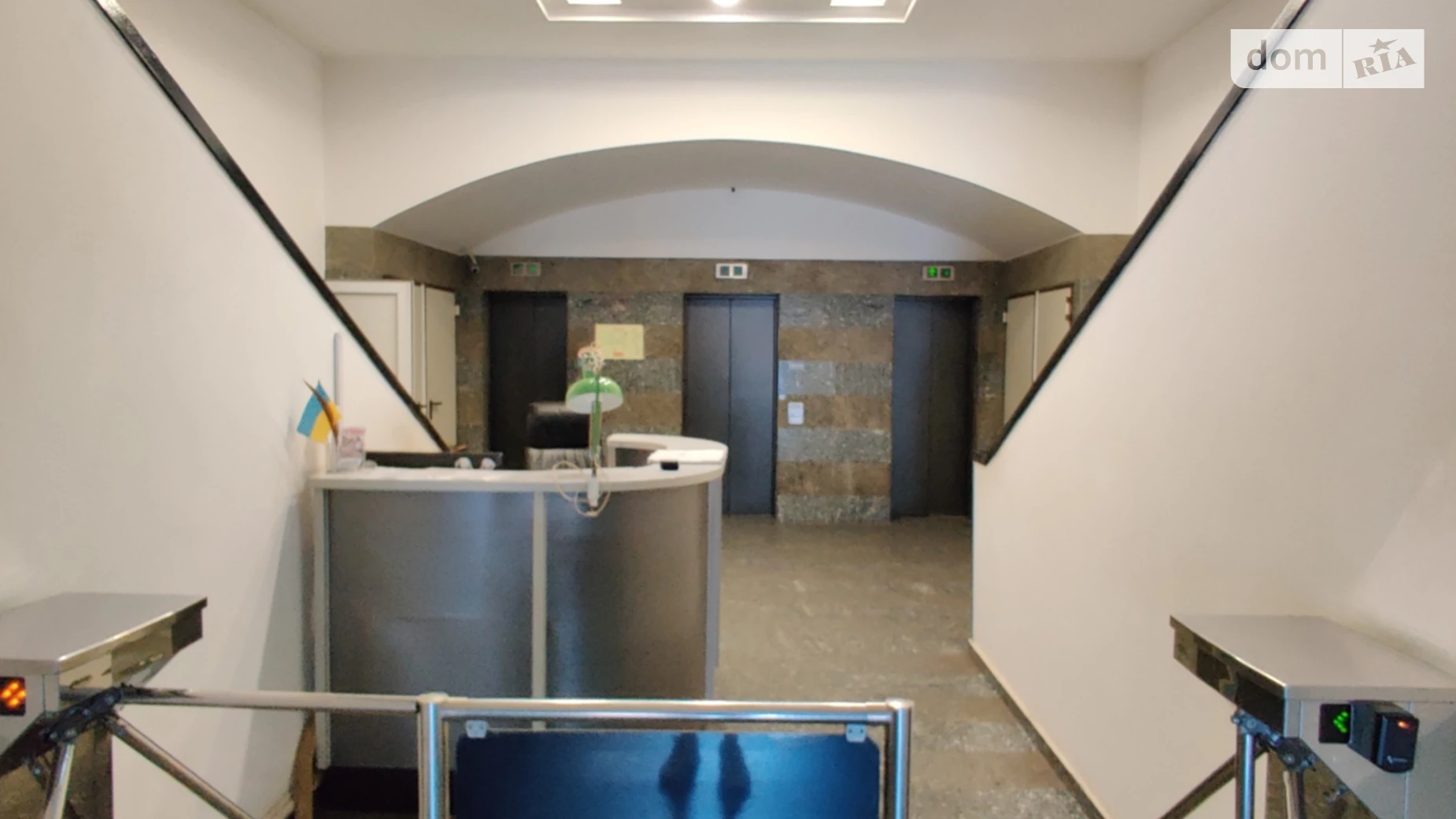 Сдается в аренду офис 245 кв. м в бизнес-центре, цена: 62000 грн - фото 4