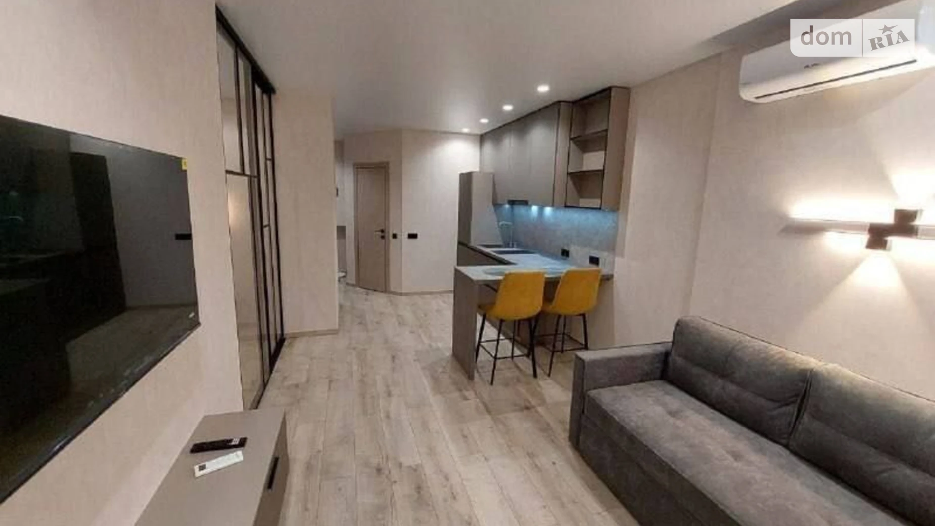 Сдается в аренду 1-комнатная квартира 42 кв. м в Днепре, ул. Космическая, 5 - фото 2