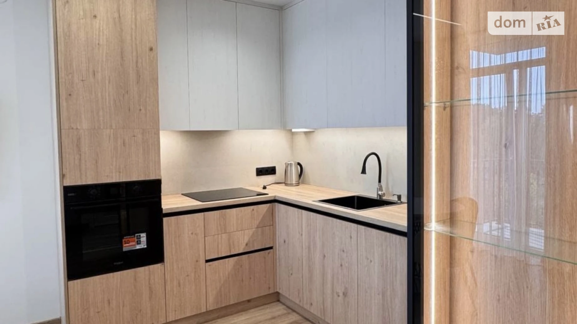 Продается 1-комнатная квартира 37 кв. м в Ужгороде, пл. Андрея Бачинского, 92 - фото 4