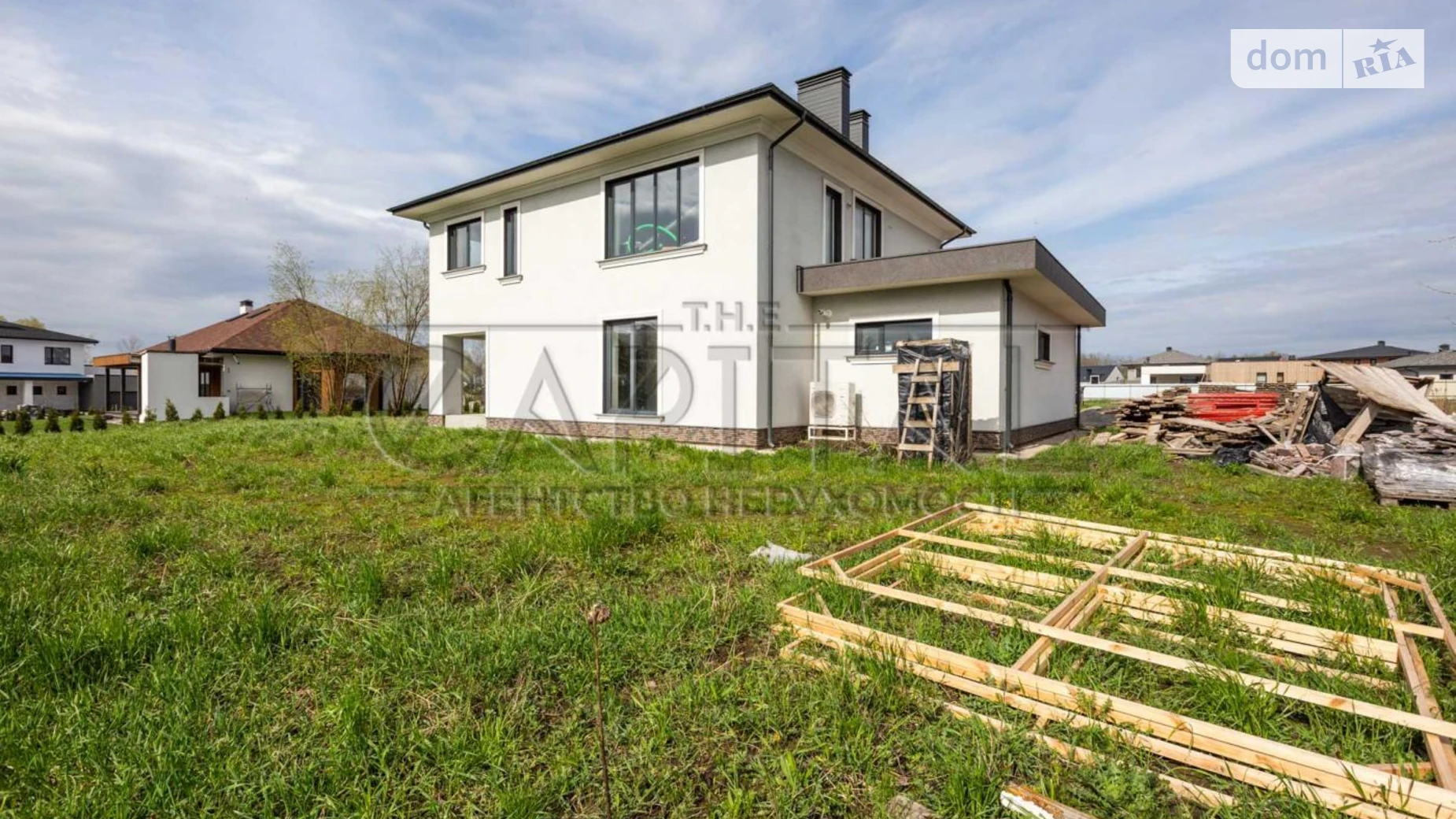 Продается дом на 2 этажа 298.97 кв. м с мансардой, цена: 360000 $ - фото 5