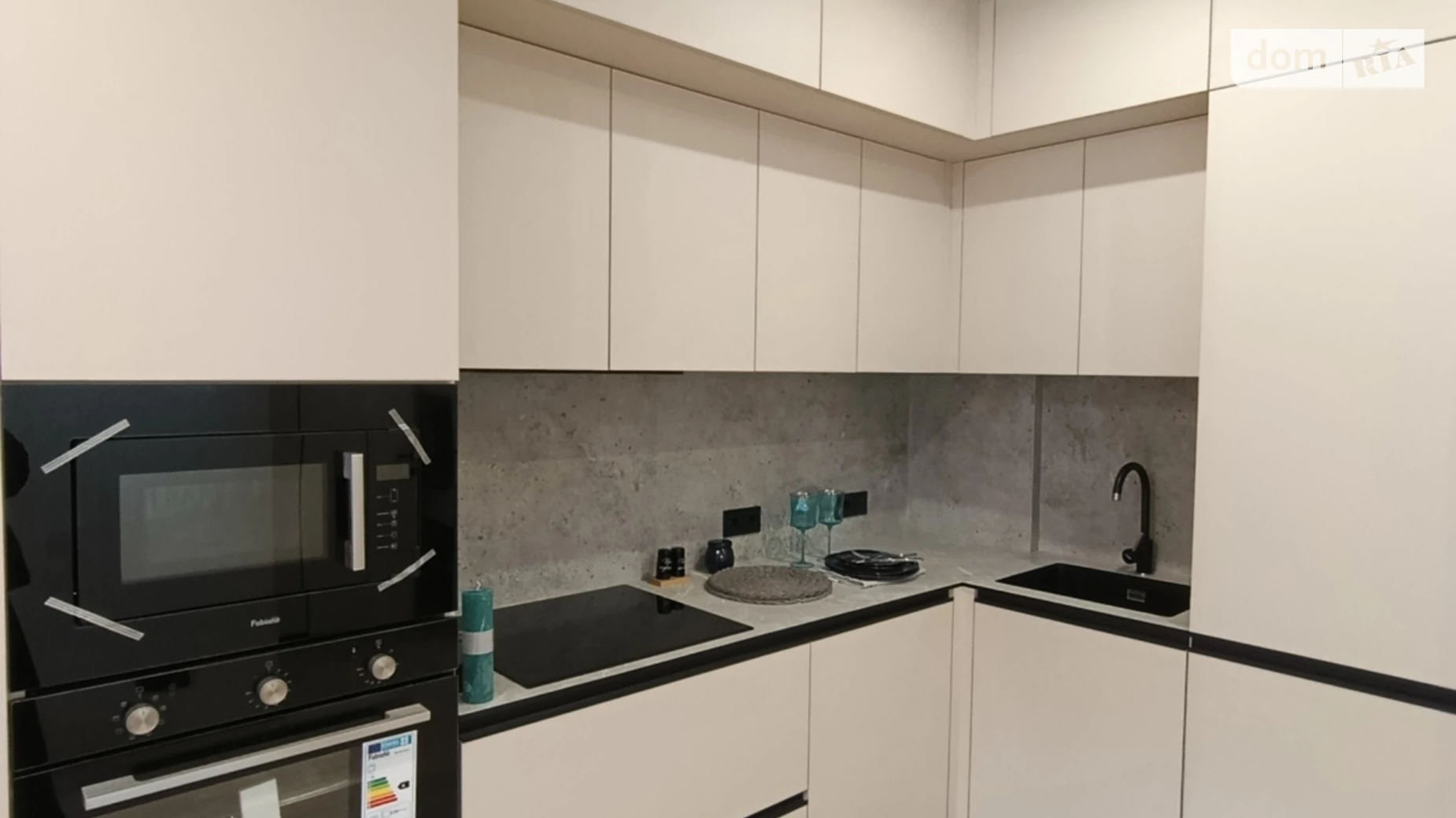 Продается 1-комнатная квартира 40 кв. м в Киеве, ул. Семьи Кистяковских, 10 - фото 2