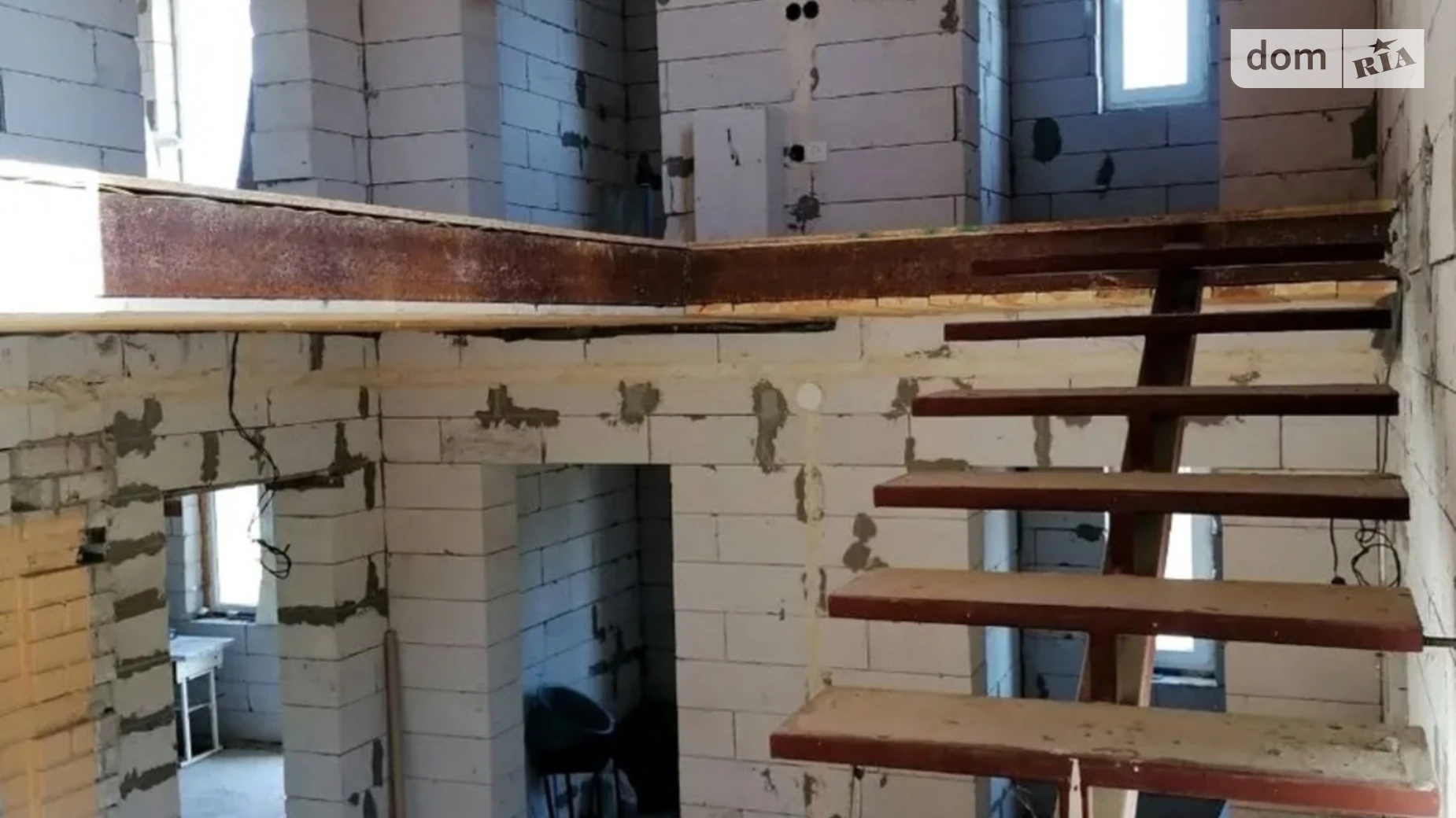 Продается дом на 2 этажа 200 кв. м с террасой, цена: 15000 $ - фото 3