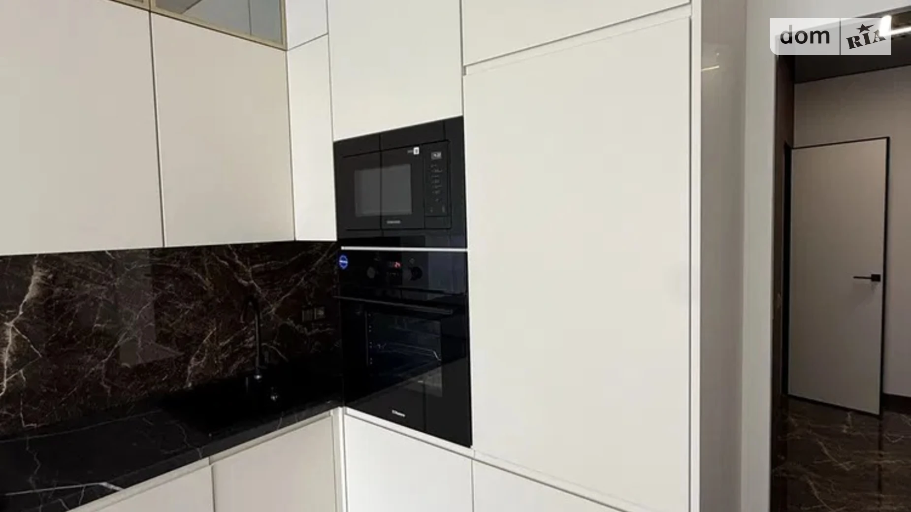 Продается 2-комнатная квартира 58 кв. м в Ивано-Франковске, ул. Андрея Мельника - фото 4