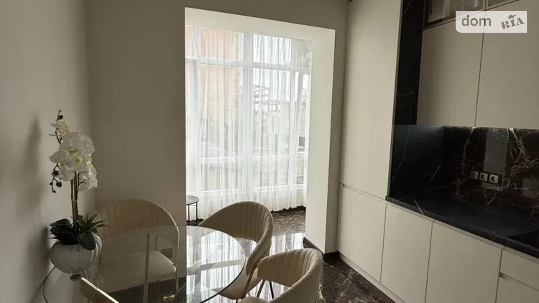 Продается 2-комнатная квартира 58 кв. м в Ивано-Франковске, ул. Андрея Мельника - фото 5