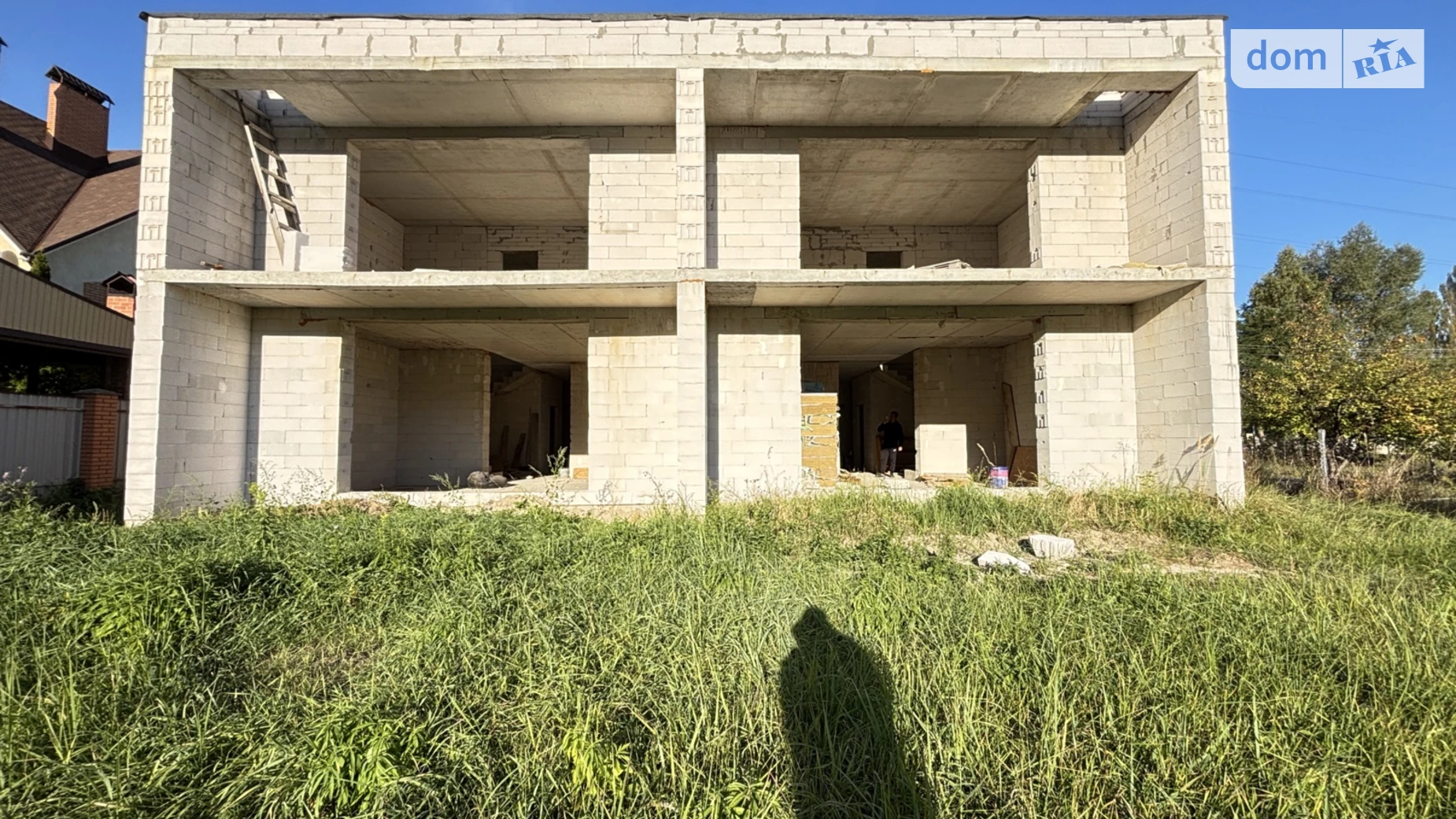 Продается дом на 2 этажа 200 кв. м с камином, цена: 114999 $ - фото 2