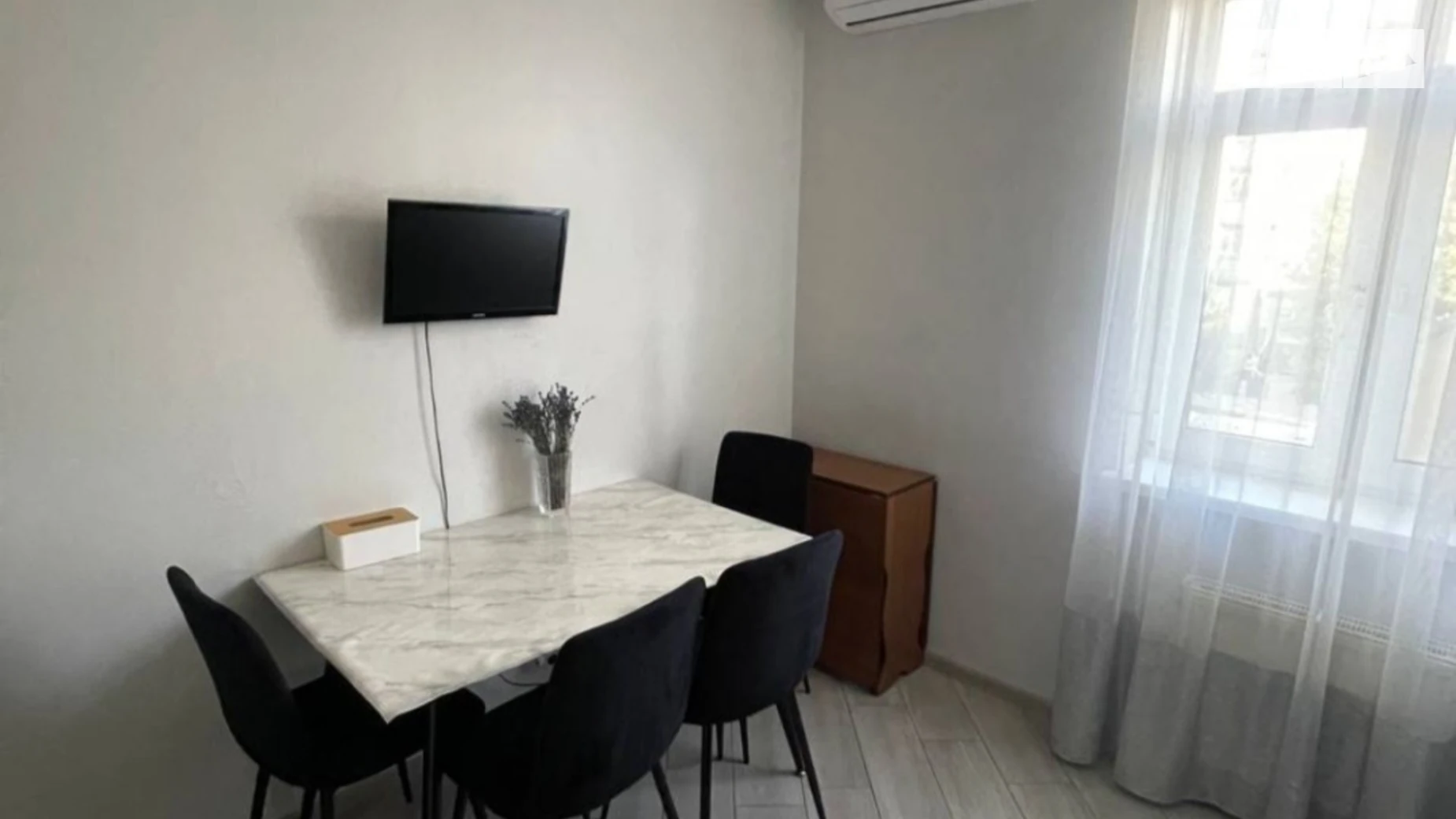 Продается 2-комнатная квартира 67 кв. м в Черкассах, ул. Святотроицкая - фото 3