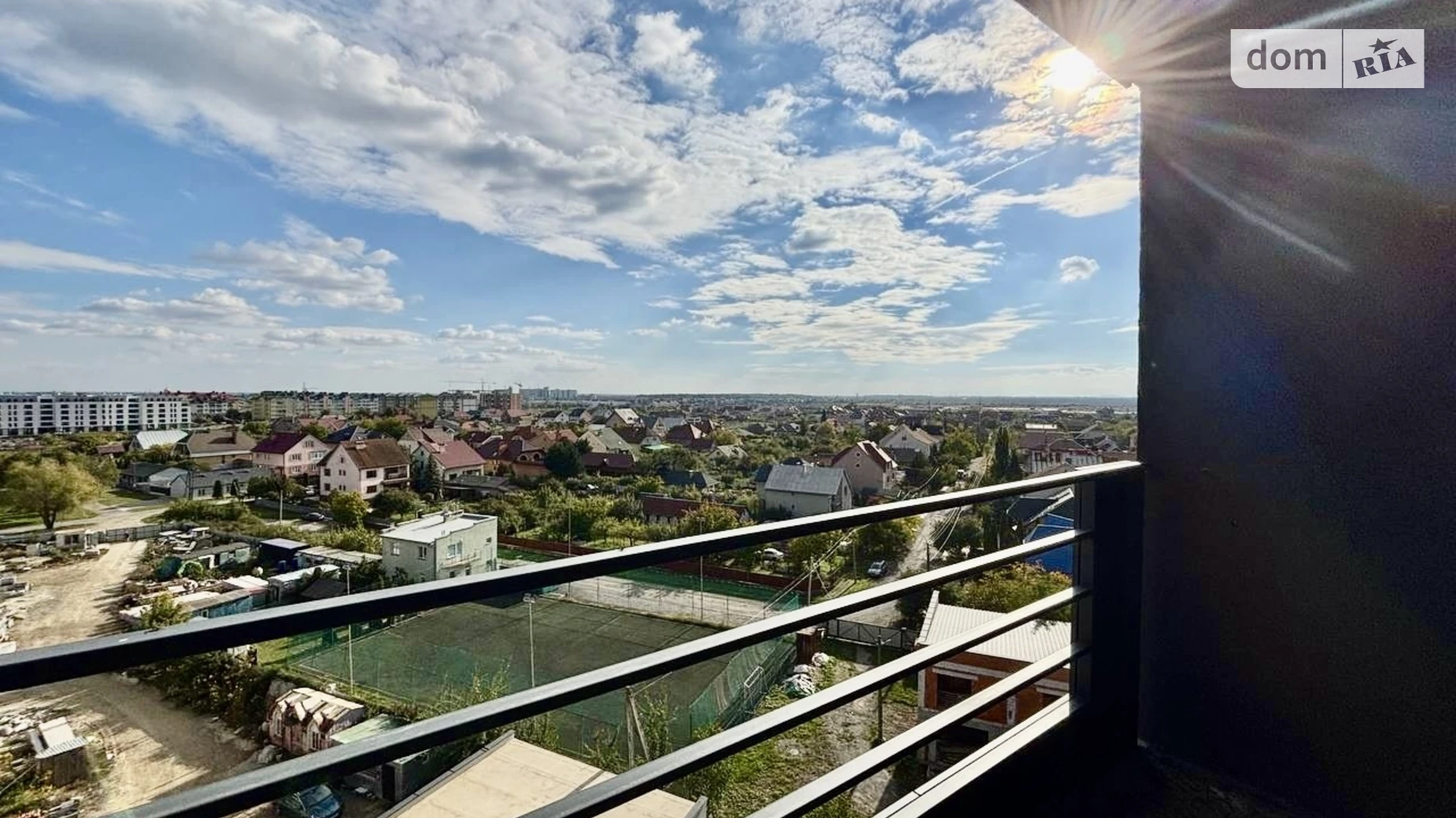 Продается 2-комнатная квартира 65 кв. м в Ужгороде, ул. Тлехаса, 19 корпус 3 - фото 2