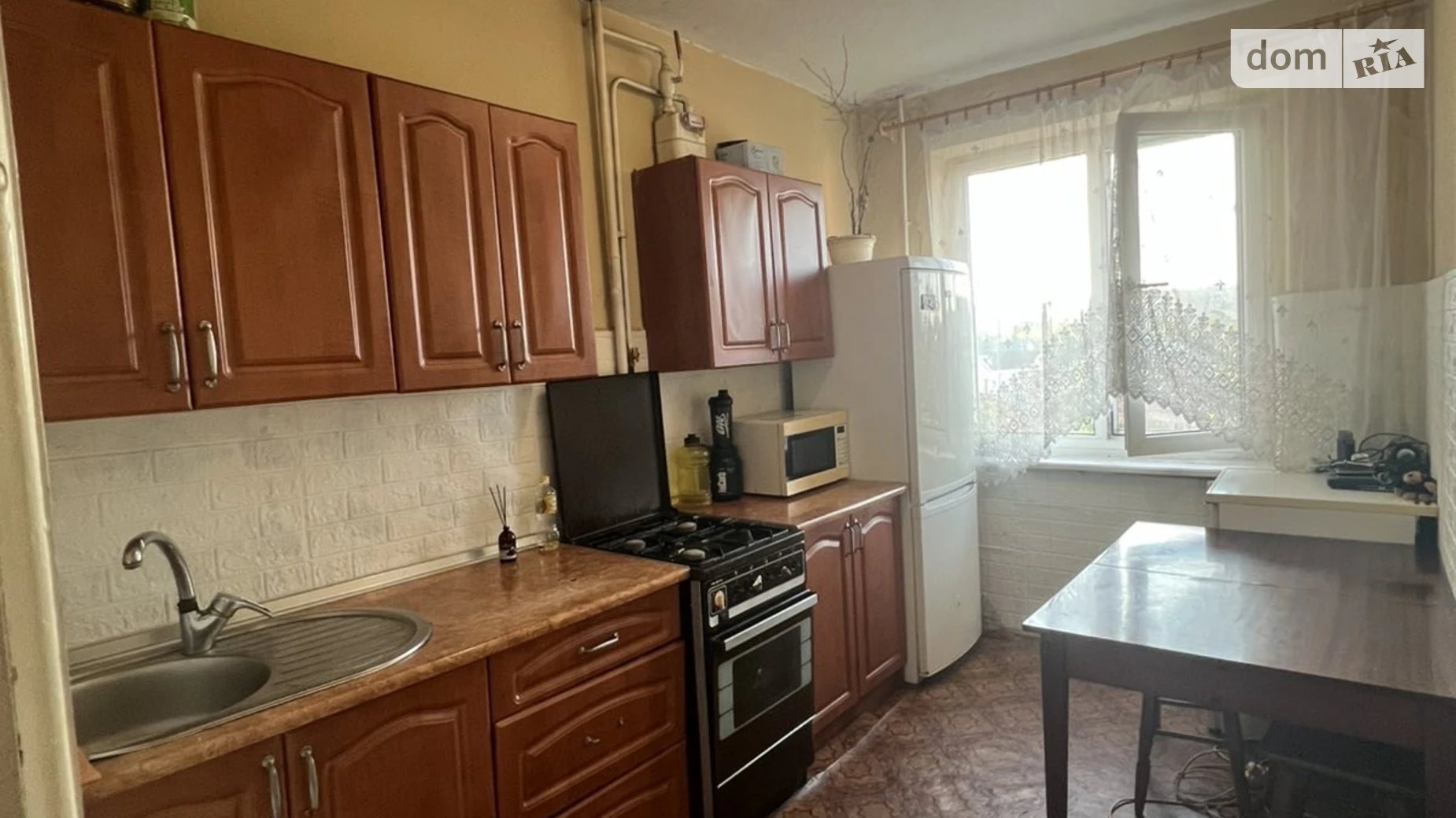 Продается 3-комнатная квартира 65.7 кв. м в Ужгороде, цена: 74000 $ - фото 2