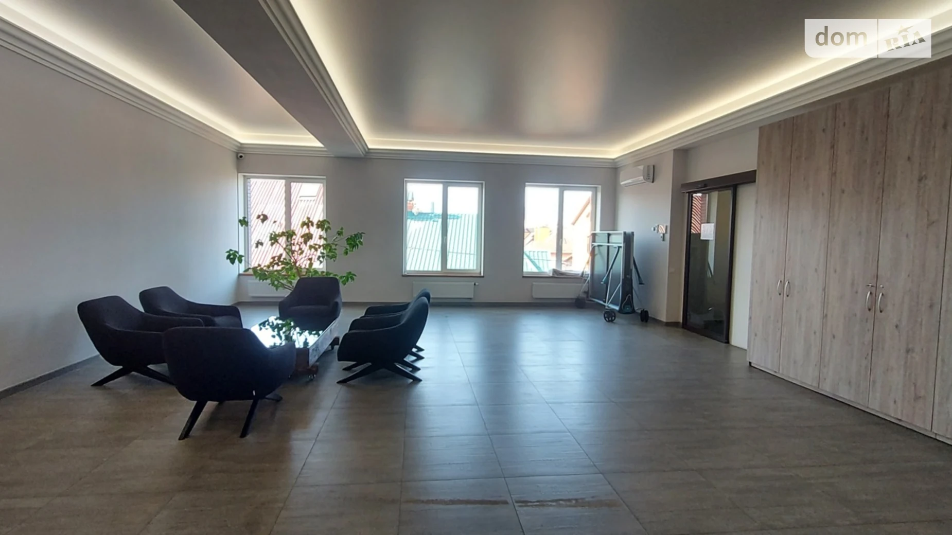 Сдается в аренду офис 49.2 кв. м в бизнес-центре, цена: 22050 грн - фото 2