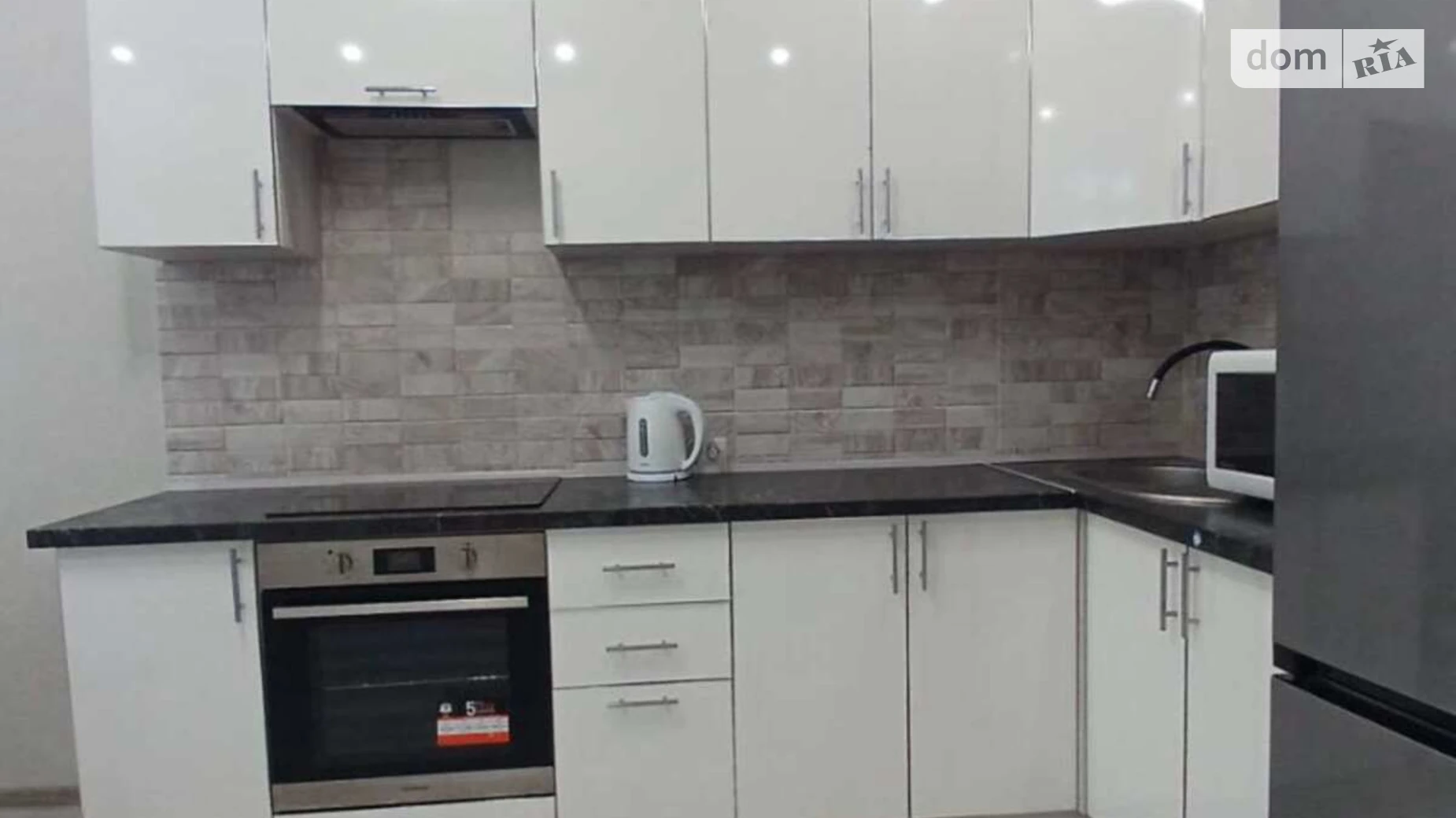 Продается 1-комнатная квартира 45.4 кв. м в Киеве, ул. Рея Бредбери(Володи Дубинина), 2 - фото 2