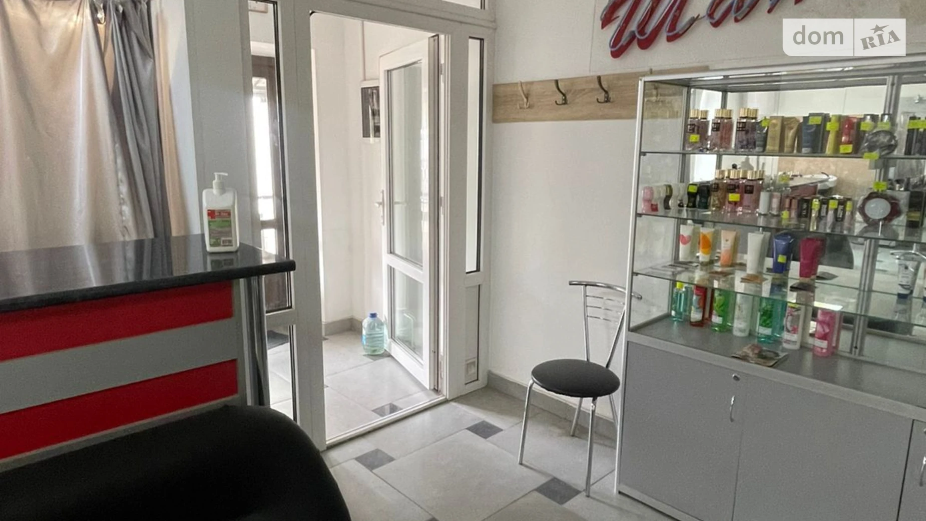 Сдается в аренду помещения свободного назначения 50 кв. м в 2-этажном здании, цена: 200 € - фото 5