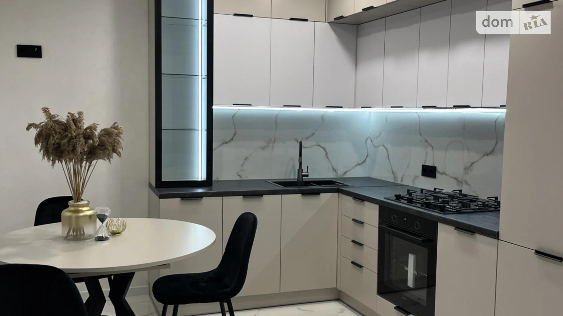 2-кімнатна квартира 63.7 кв. м у Тернополі, вул. Київська, 9Д - фото 4