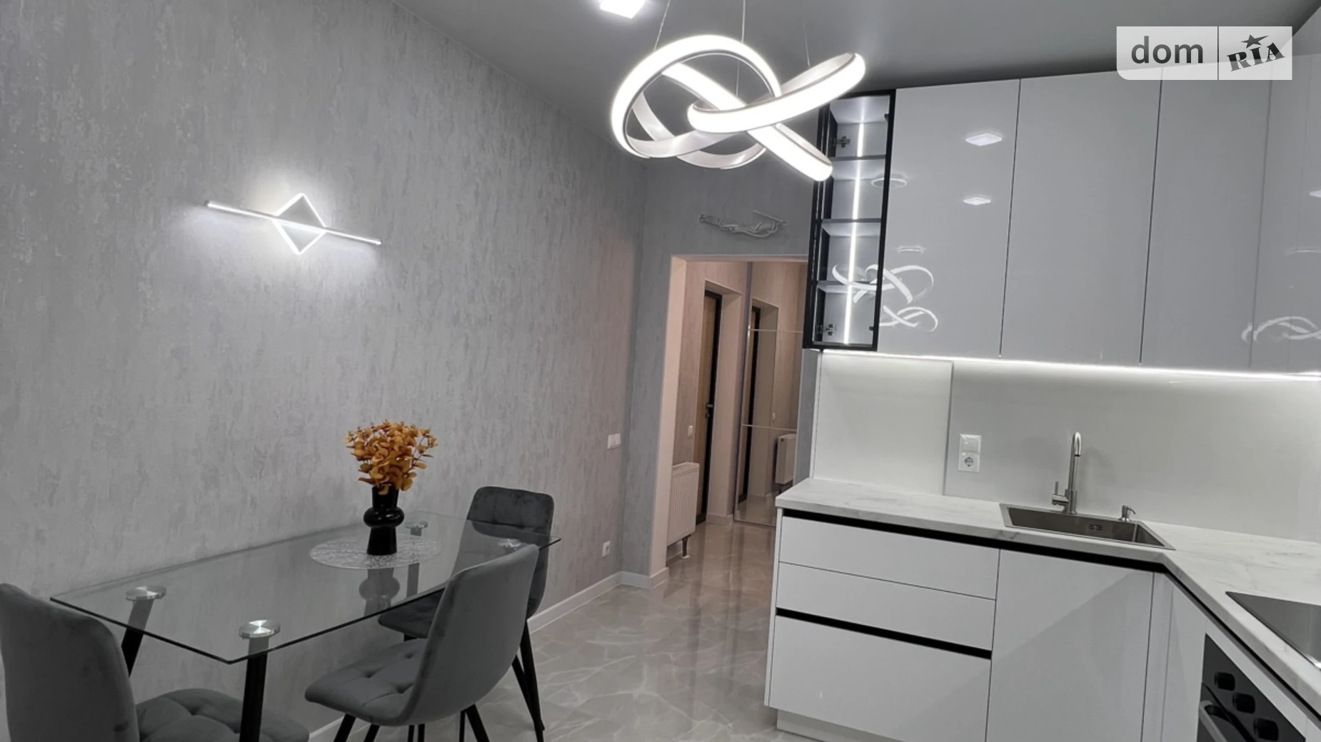 Продается 1-комнатная квартира 33.8 кв. м в Одессе, ул. Ивана Франко, 40 корпус 1 - фото 2