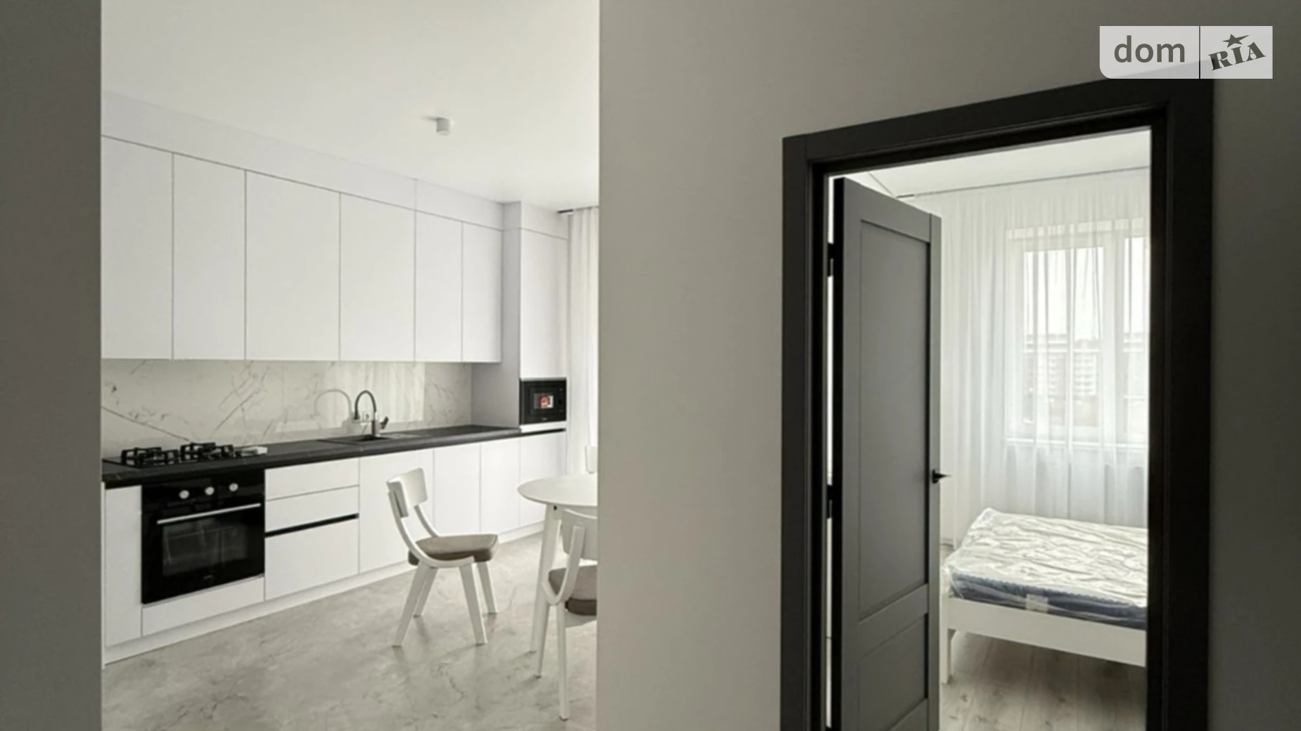 Продається 2-кімнатна квартира 56 кв. м у Ужгороді, вул. Богомольця - фото 2