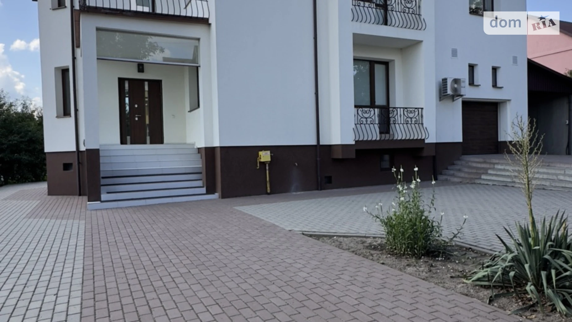 Продается дом на 2 этажа 343.5 кв. м с баней/сауной, цена: 230000 € - фото 2