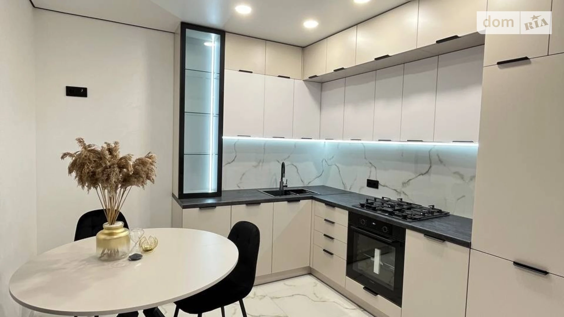 2-кімнатна квартира 63 кв. м у Тернополі, вул. Київська, 9Д - фото 3