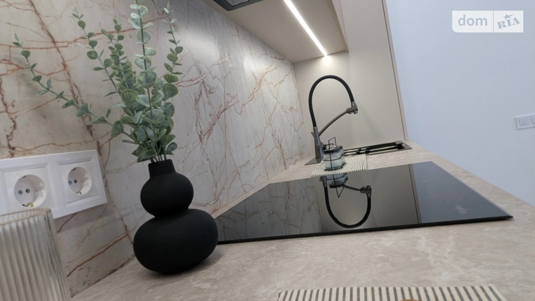 Продается 1-комнатная квартира 45.8 кв. м в Брюховичах, ул. Независимости Украины, 19В - фото 2