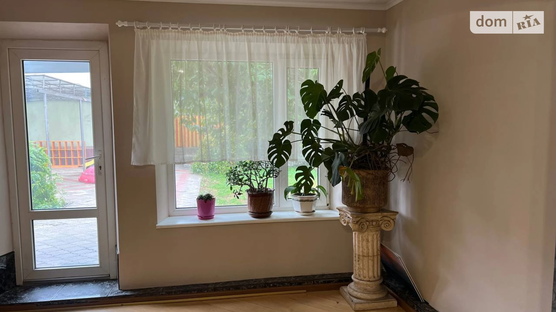 Сдается в аренду дом на 2 этажа 196 кв. м с балконом, цена: 1000 $ - фото 2