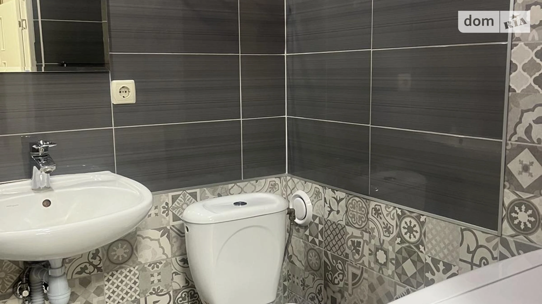 Продается 1-комнатная квартира 41.7 кв. м в Киеве, ул. Олевская - фото 2