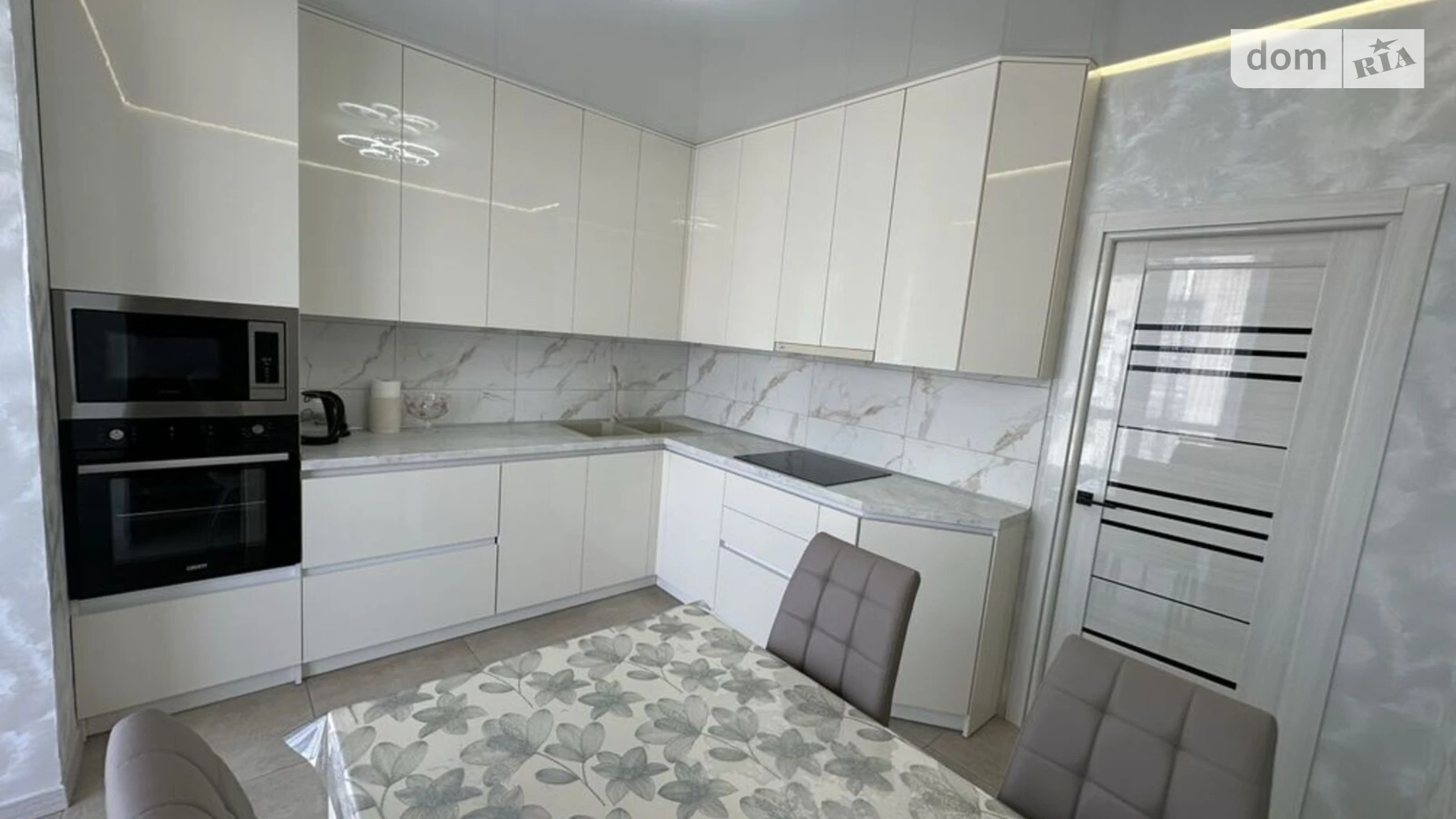 Продается 2-комнатная квартира 69 кв. м в Хмельницком, ул. Майборского - фото 3