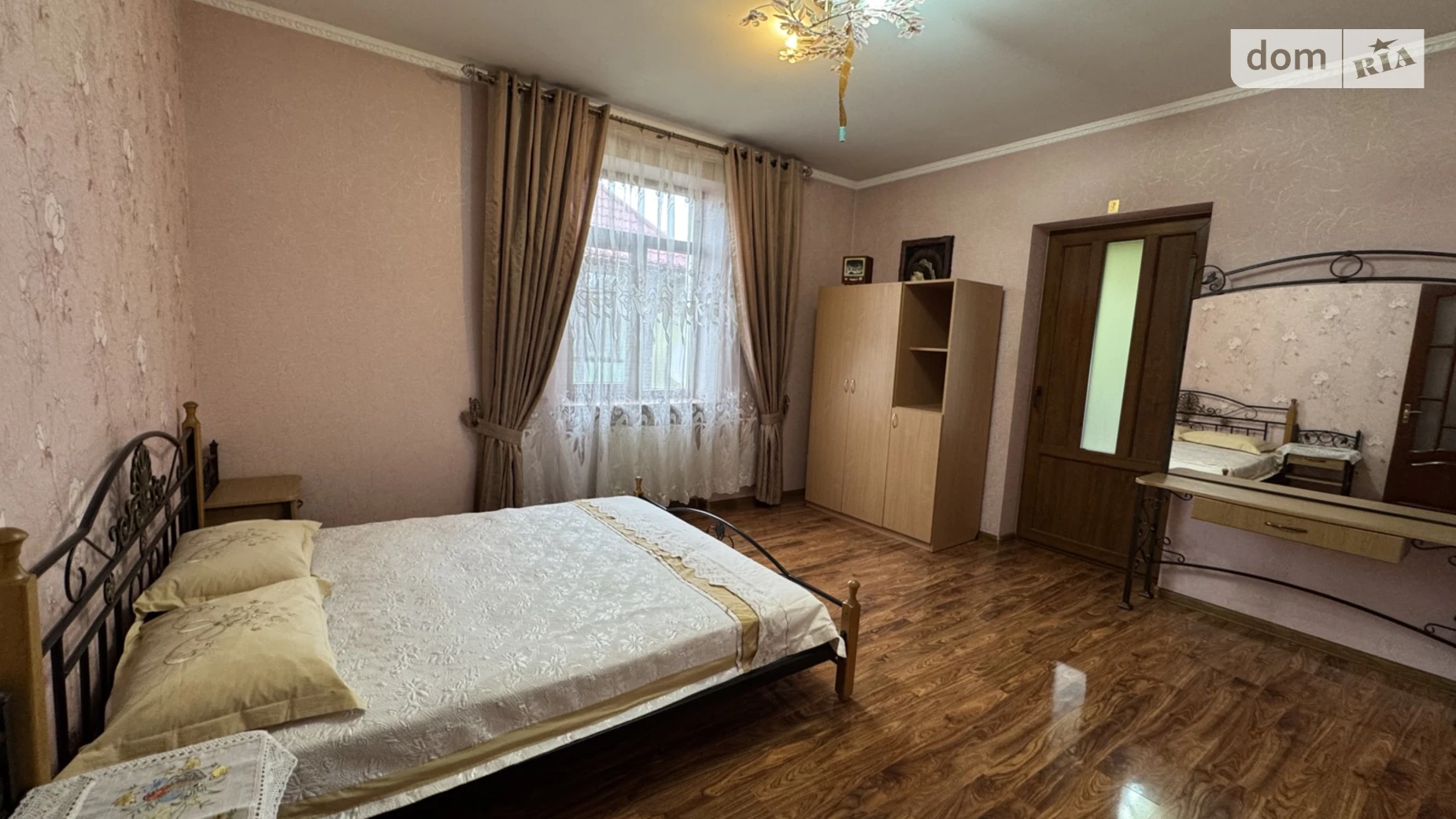 Сдается в аренду дом на 3 этажа 250 кв. м с бассейном, цена: 250 $ - фото 5