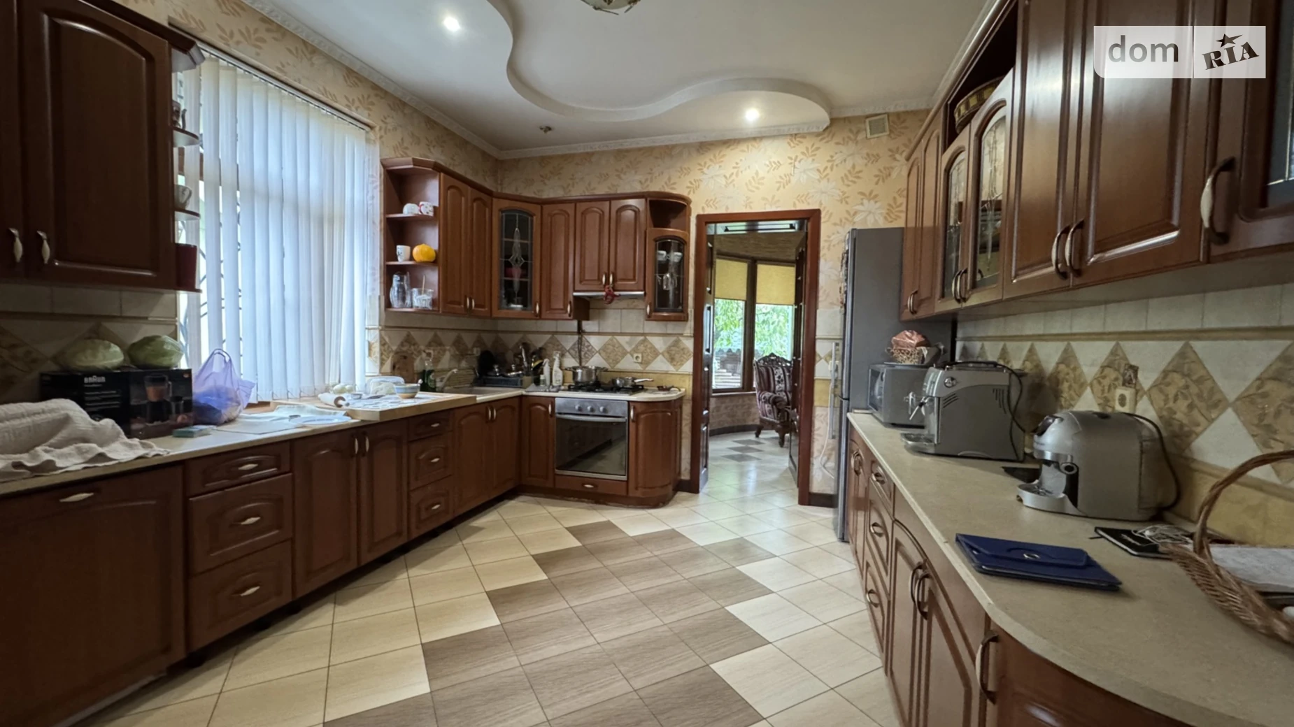 Сдается в аренду дом на 3 этажа 250 кв. м с бассейном, цена: 250 $ - фото 3