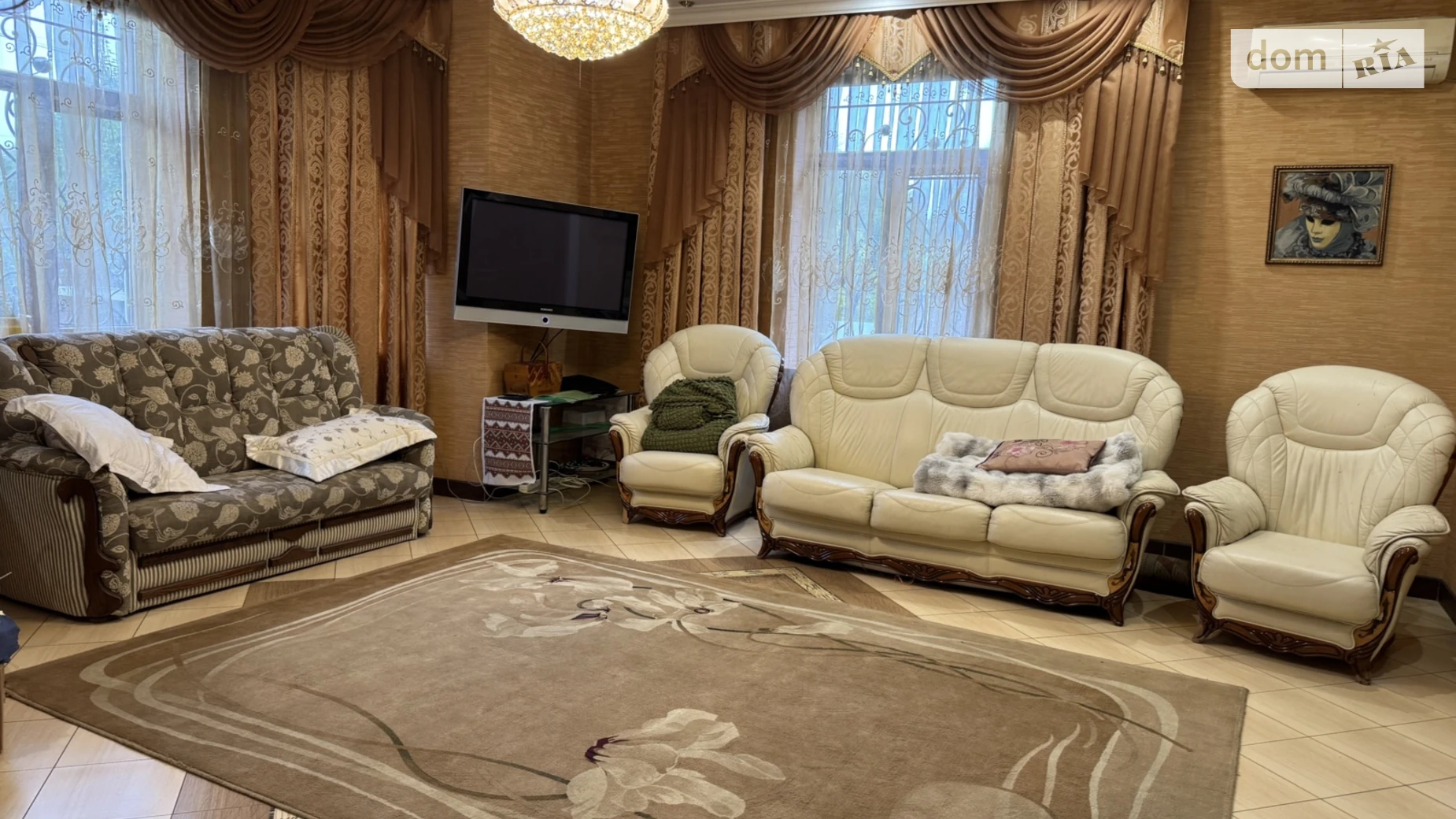Сдается в аренду дом на 3 этажа 250 кв. м с бассейном, цена: 250 $ - фото 2