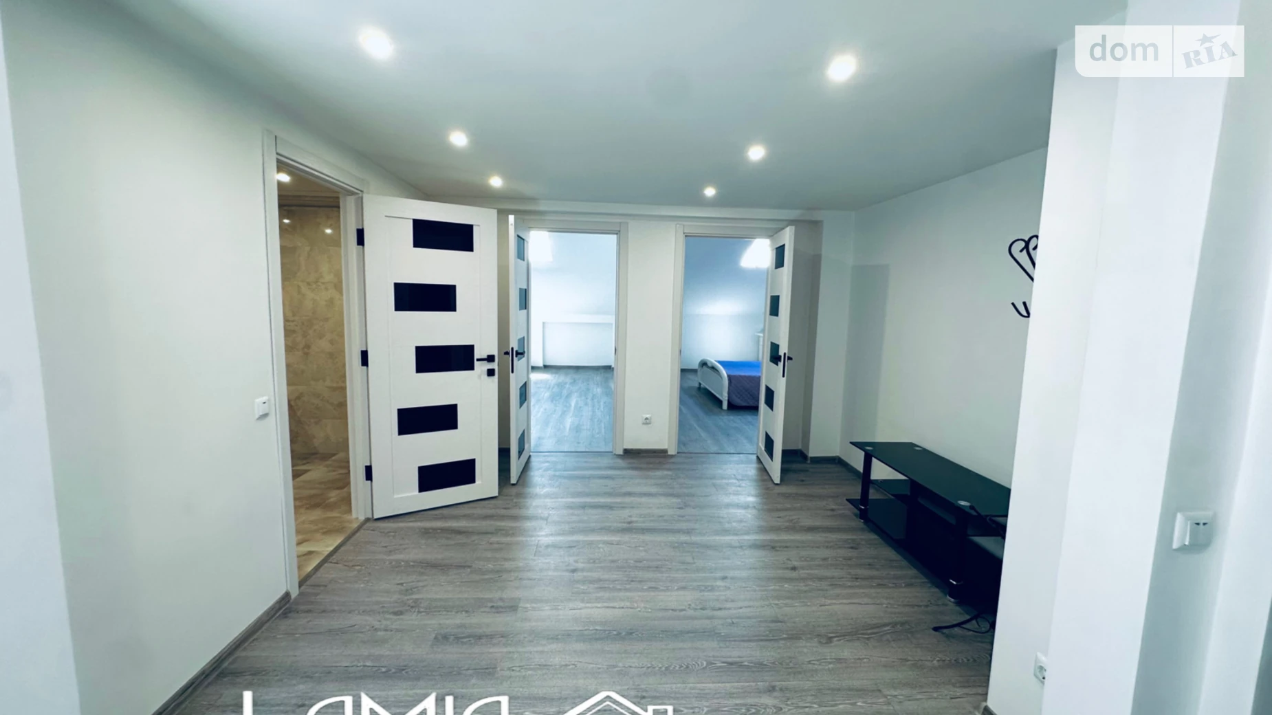 Продается 3-комнатная квартира 120 кв. м в Черновцах - фото 2