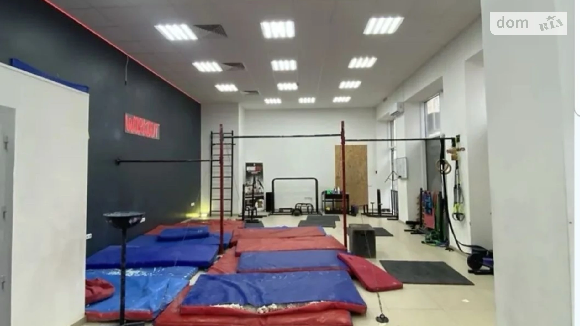 Продается объект сферы услуг 79.4 кв. м в 12-этажном здании, цена: 110000 $ - фото 2