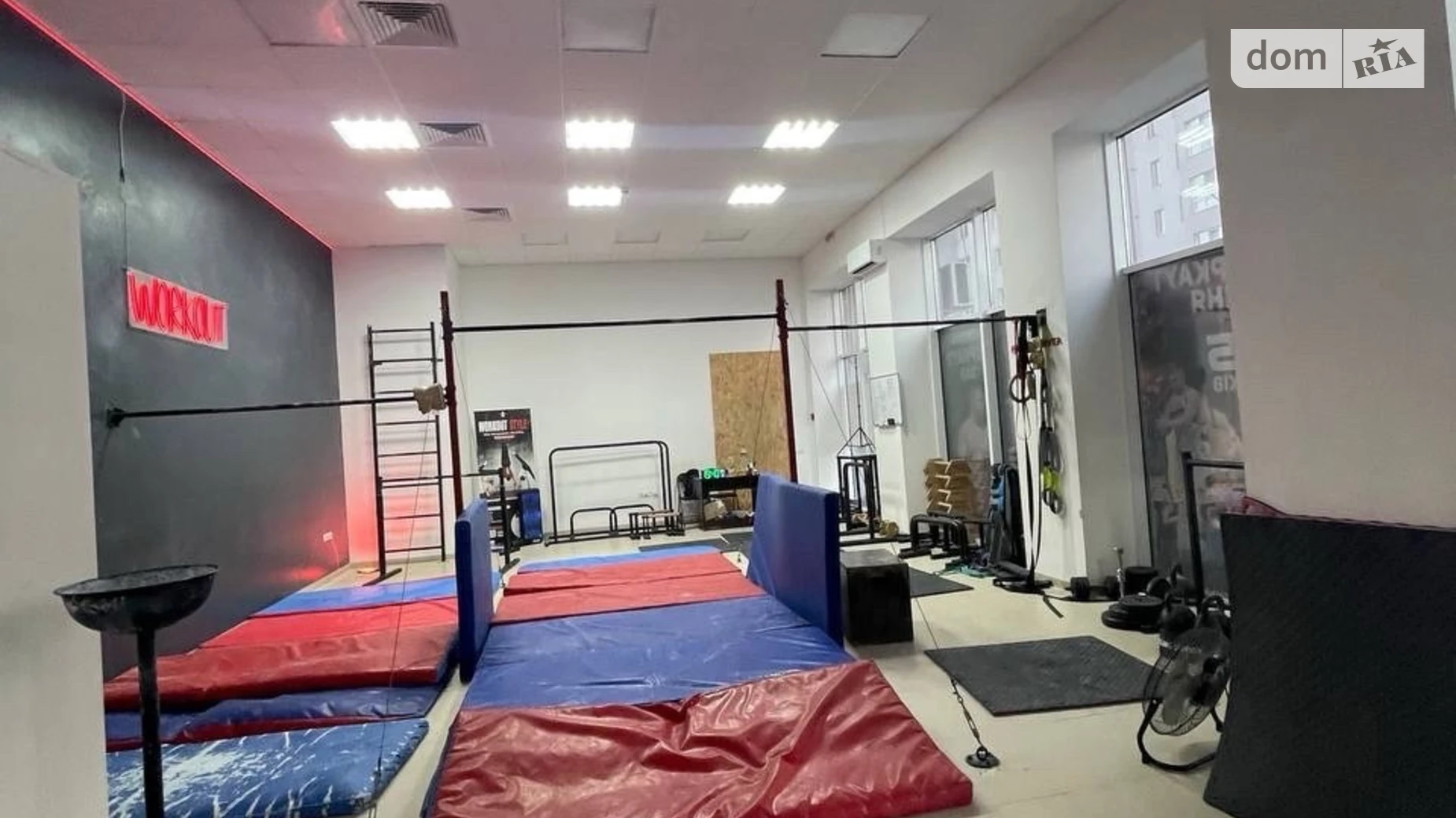 Продается объект сферы услуг 79.4 кв. м в 12-этажном здании, цена: 110000 $ - фото 5