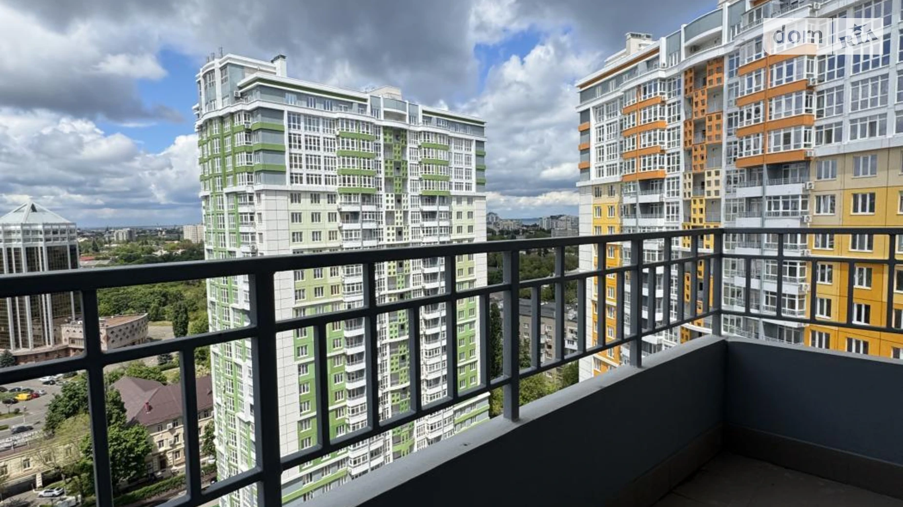 Продається 2-кімнатна квартира 60.2 кв. м у Одесі, просп. Лесі Українки, 19 корпус 4 - фото 2