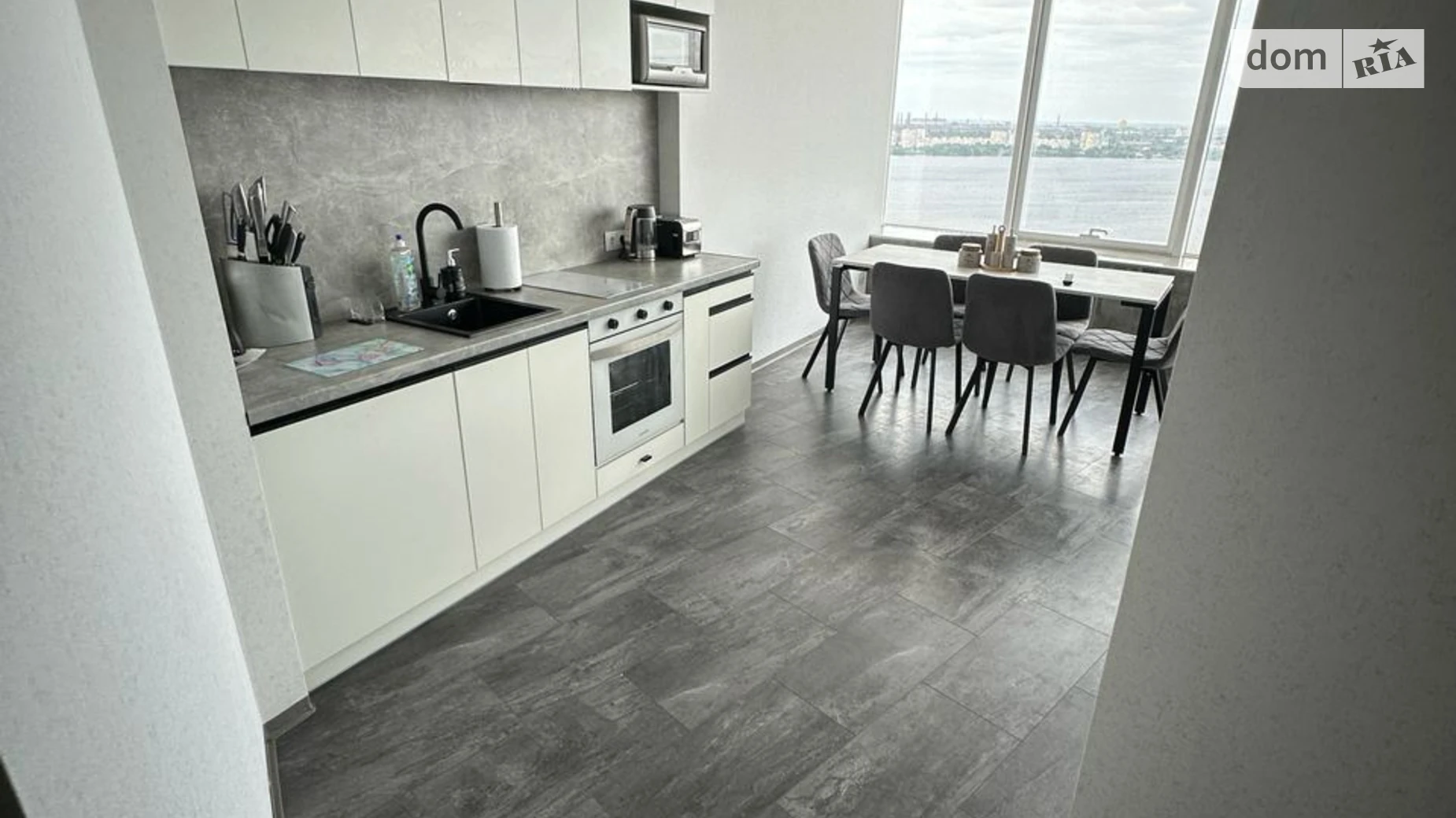 Продается 3-комнатная квартира 91.8 кв. м в Днепре, ул. Королевы Елизаветы II(Глинки), 2 - фото 3