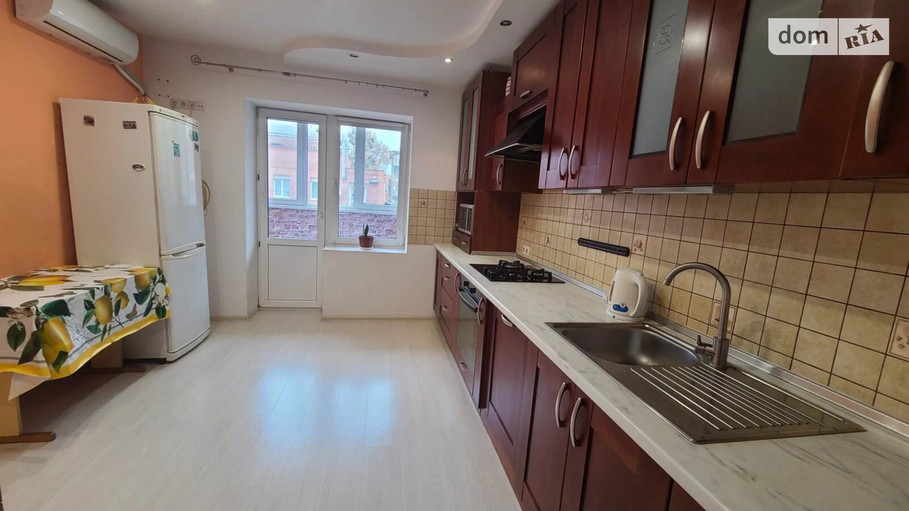 Сдается в аренду 2-комнатная квартира 72.7 кв. м в Полтаве, ул. Соборности(Октябрьская) - фото 2