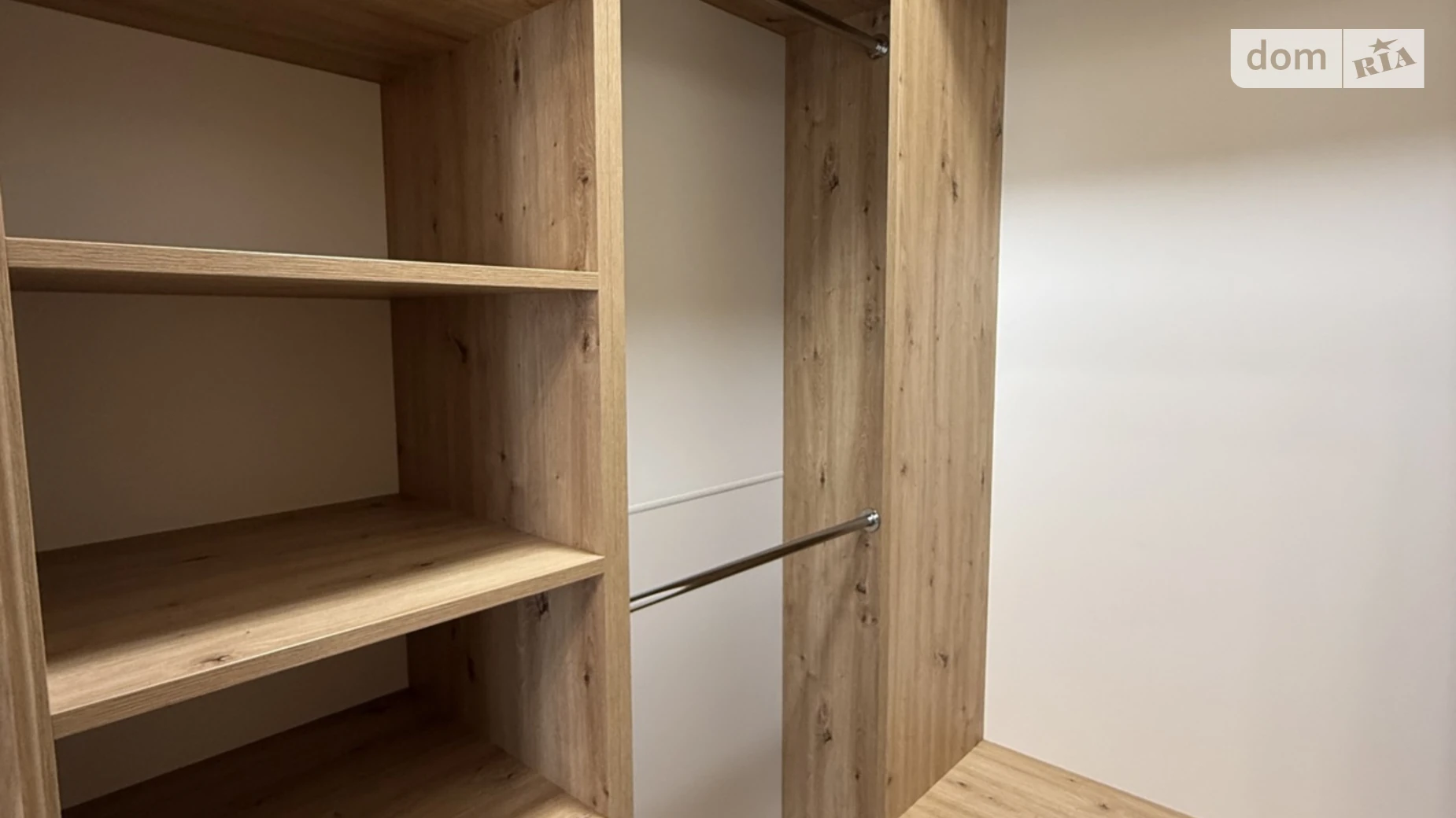 Продается 1-комнатная квартира 42 кв. м в Одессе, ул. Краснова, 1А - фото 2