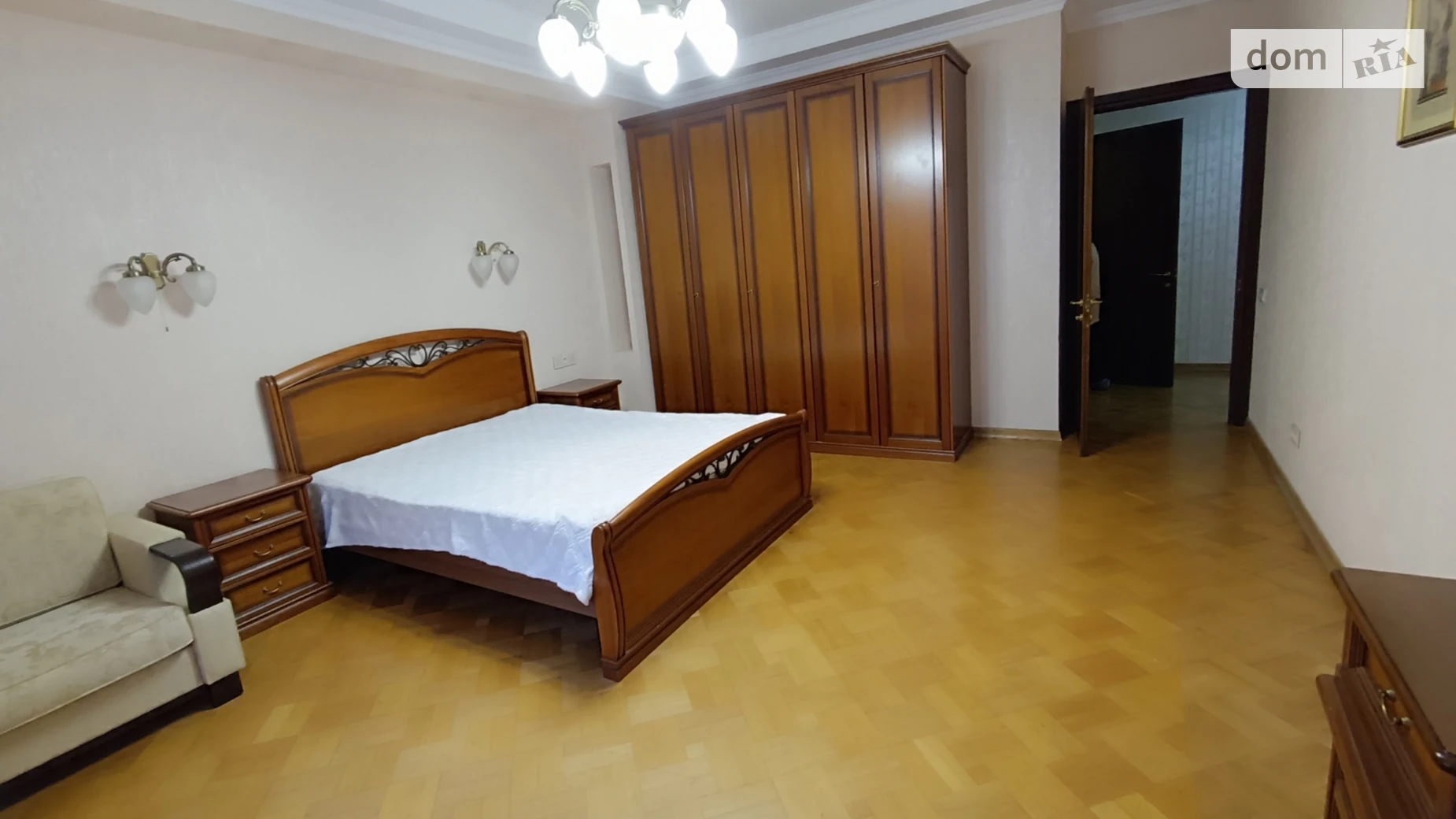 Сдается в аренду 3-комнатная квартира 135 кв. м в Одессе, ул. Литературная, 1А - фото 2