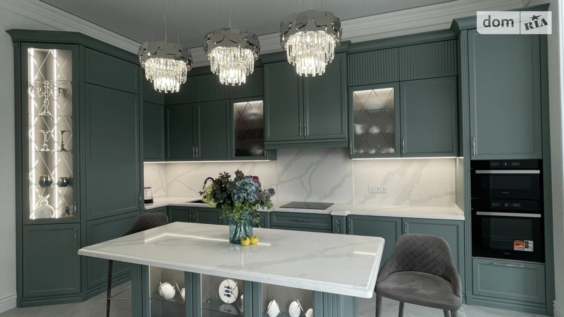 Продается дом на 3 этажа 315 кв. м с участком, цена: 1100000 $ - фото 4