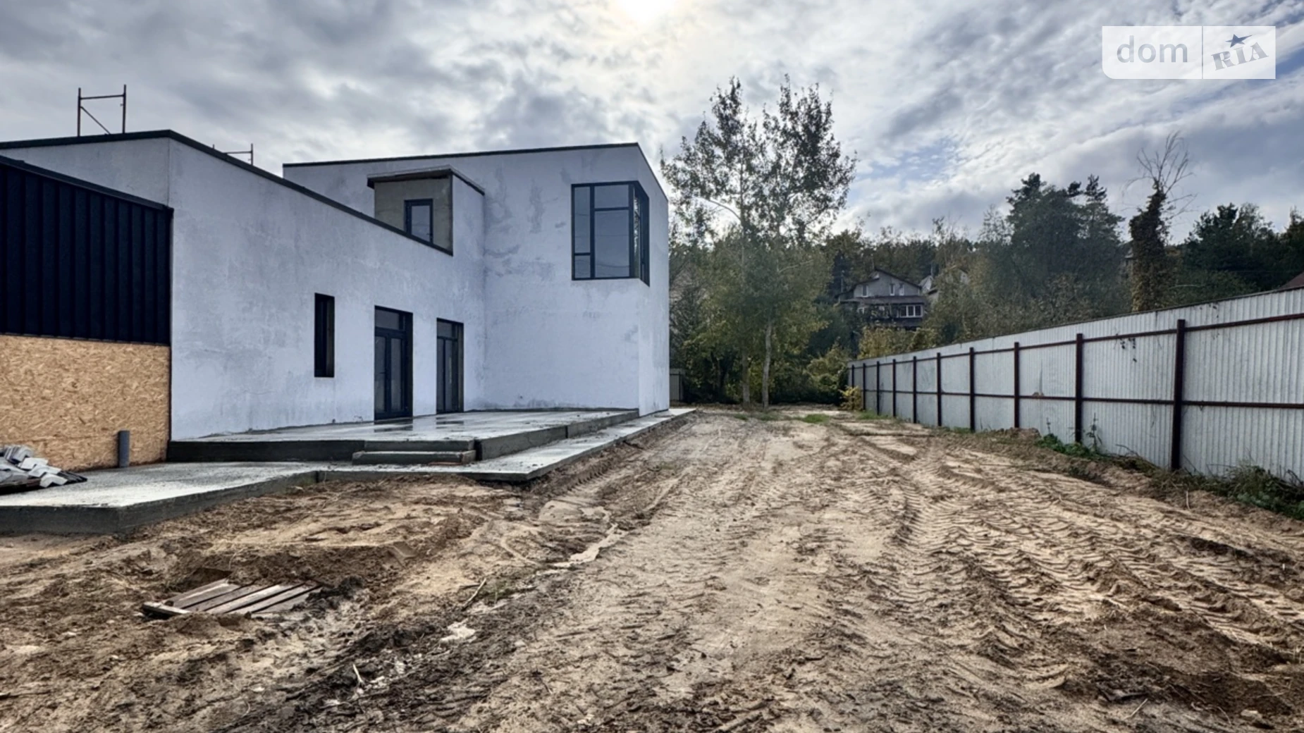 Продается дом на 2 этажа 340 кв. м с подвалом, цена: 170000 $ - фото 4